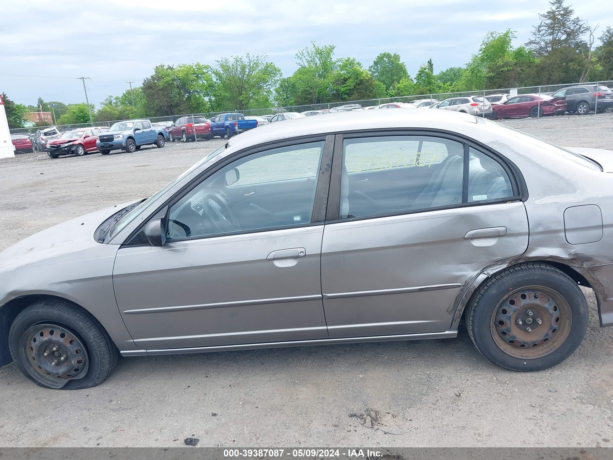 Photo 13 VIN: 2HGES16564H503351 - HONDA CIVIC 