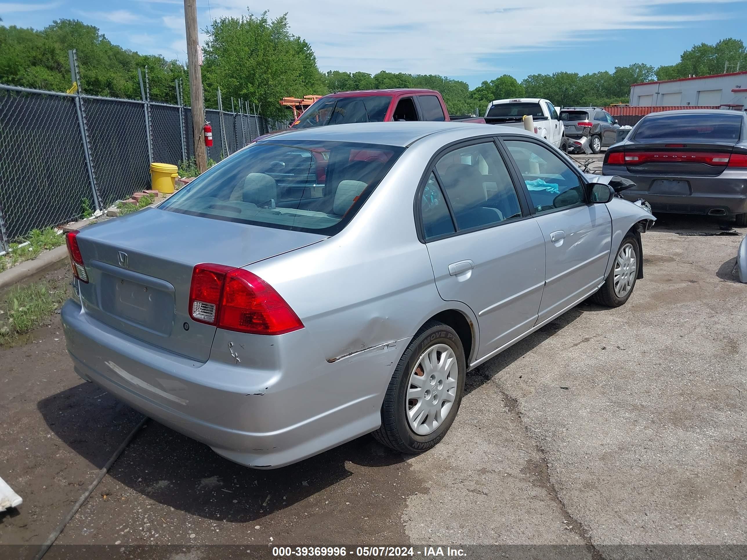 Photo 3 VIN: 2HGES16565H523911 - HONDA CIVIC 