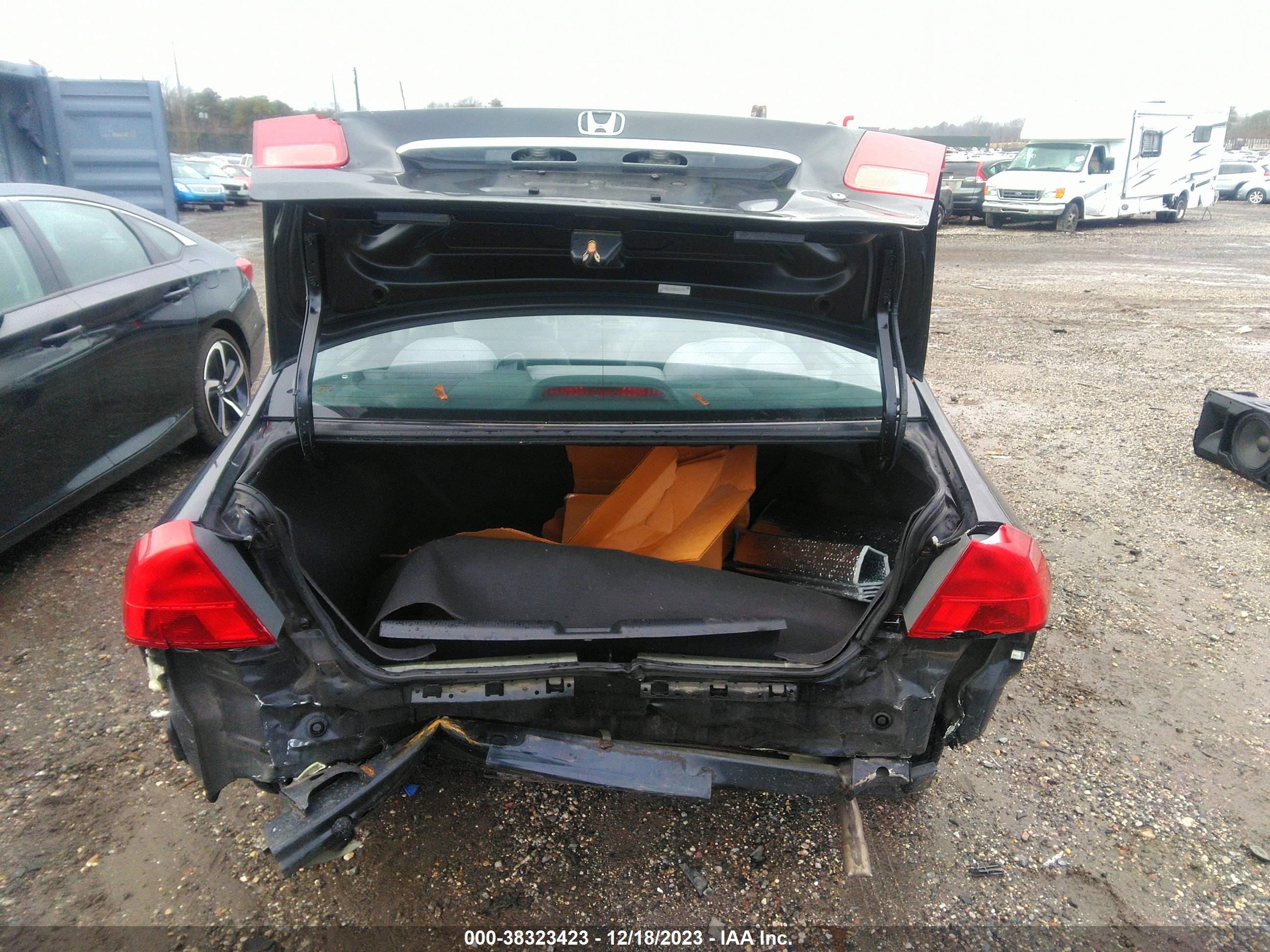 Photo 16 VIN: 2HGES16582H501193 - HONDA CIVIC 