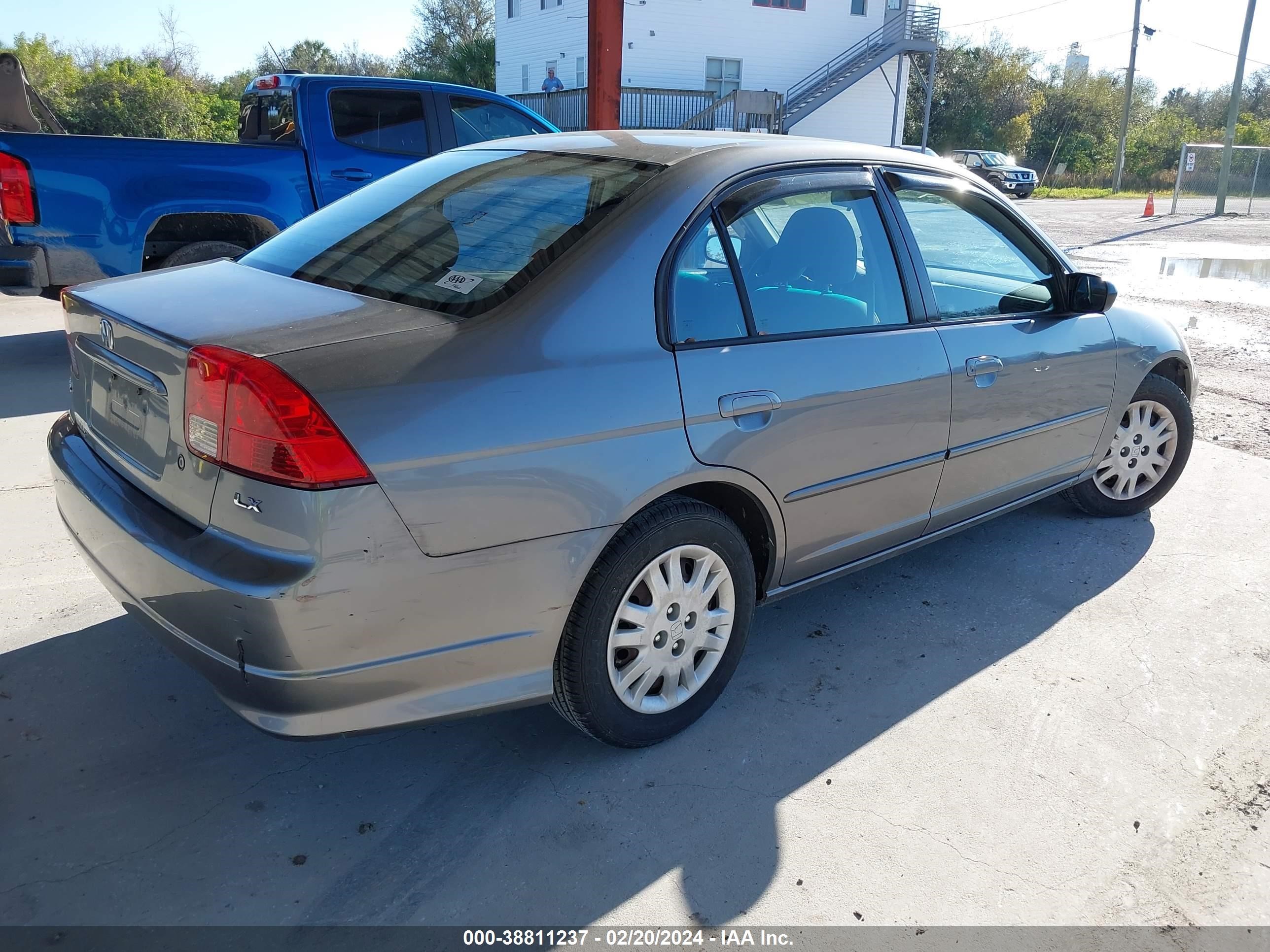 Photo 3 VIN: 2HGES16584H602429 - HONDA CIVIC 