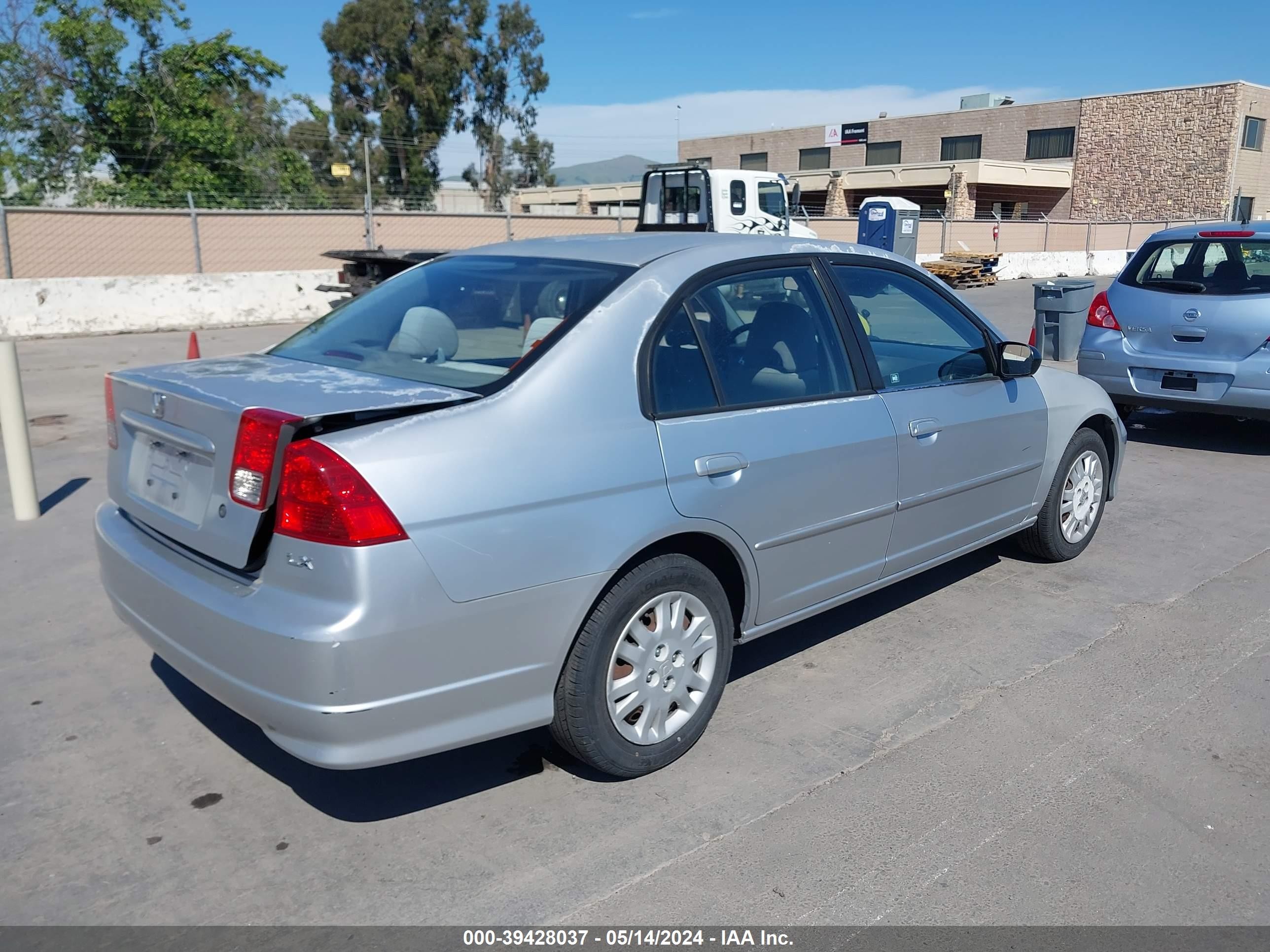 Photo 3 VIN: 2HGES16585H599551 - HONDA CIVIC 