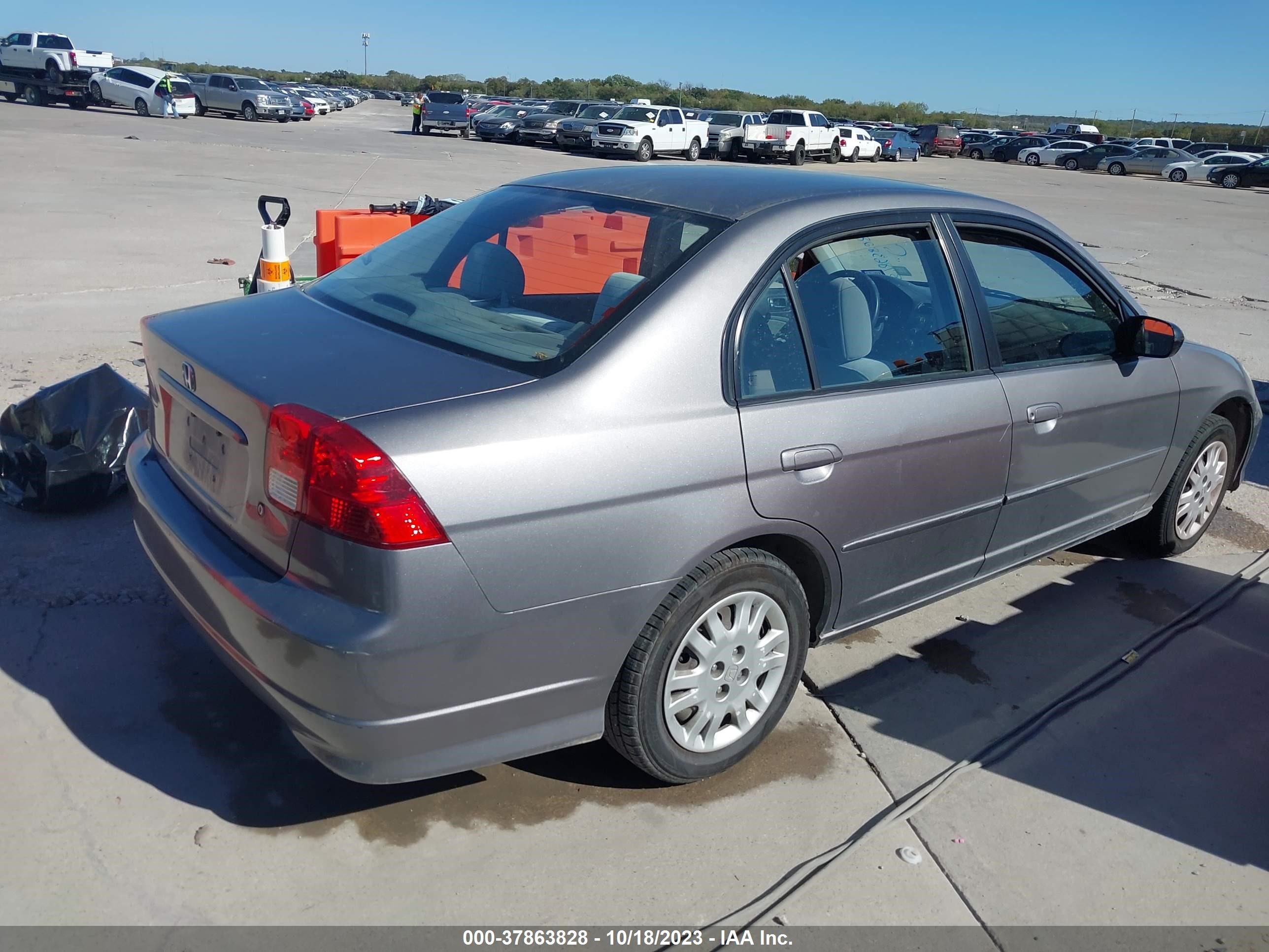 Photo 3 VIN: 2HGES16595H501207 - HONDA CIVIC 