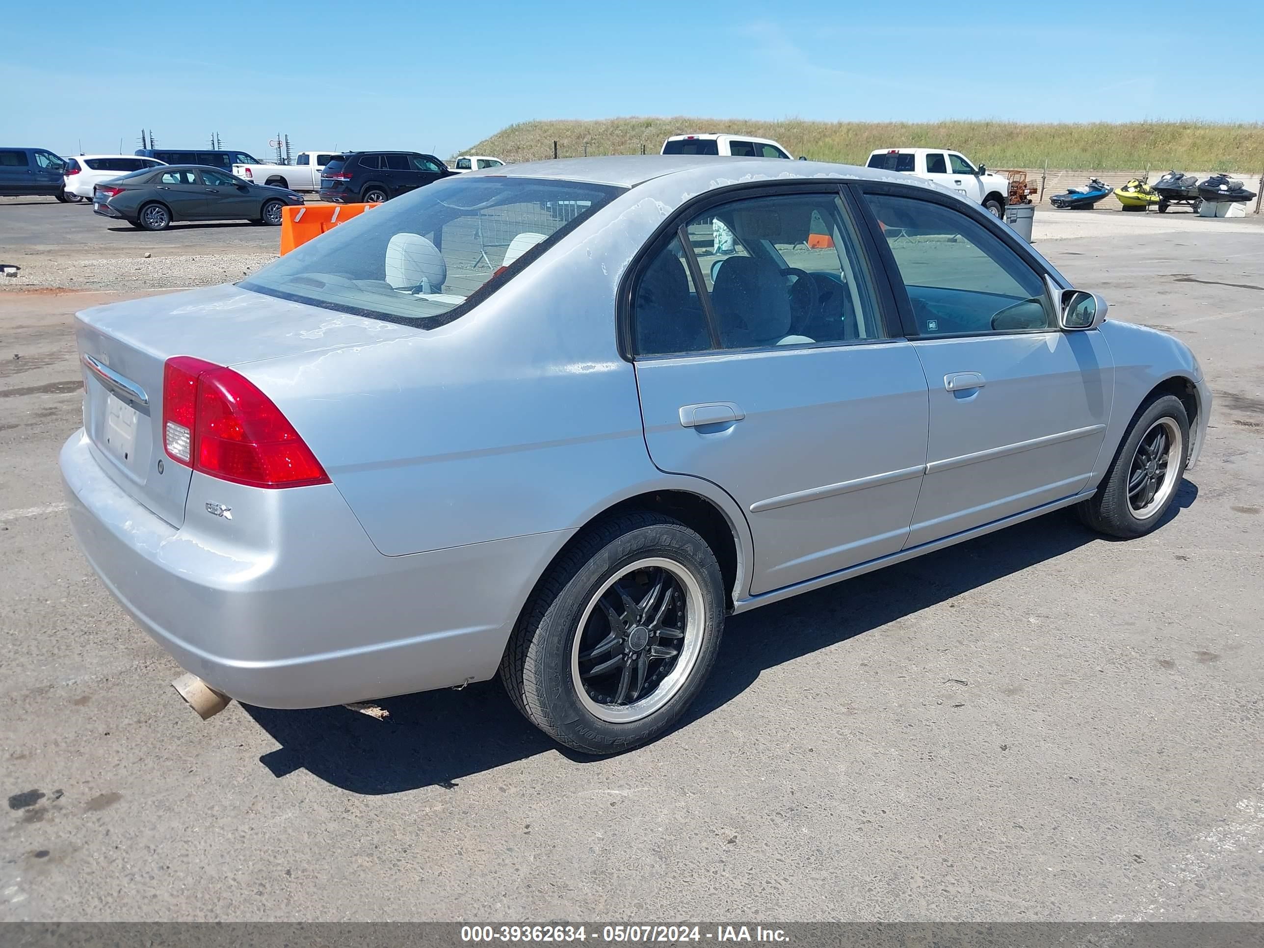 Photo 3 VIN: 2HGES25843H511335 - HONDA CIVIC 