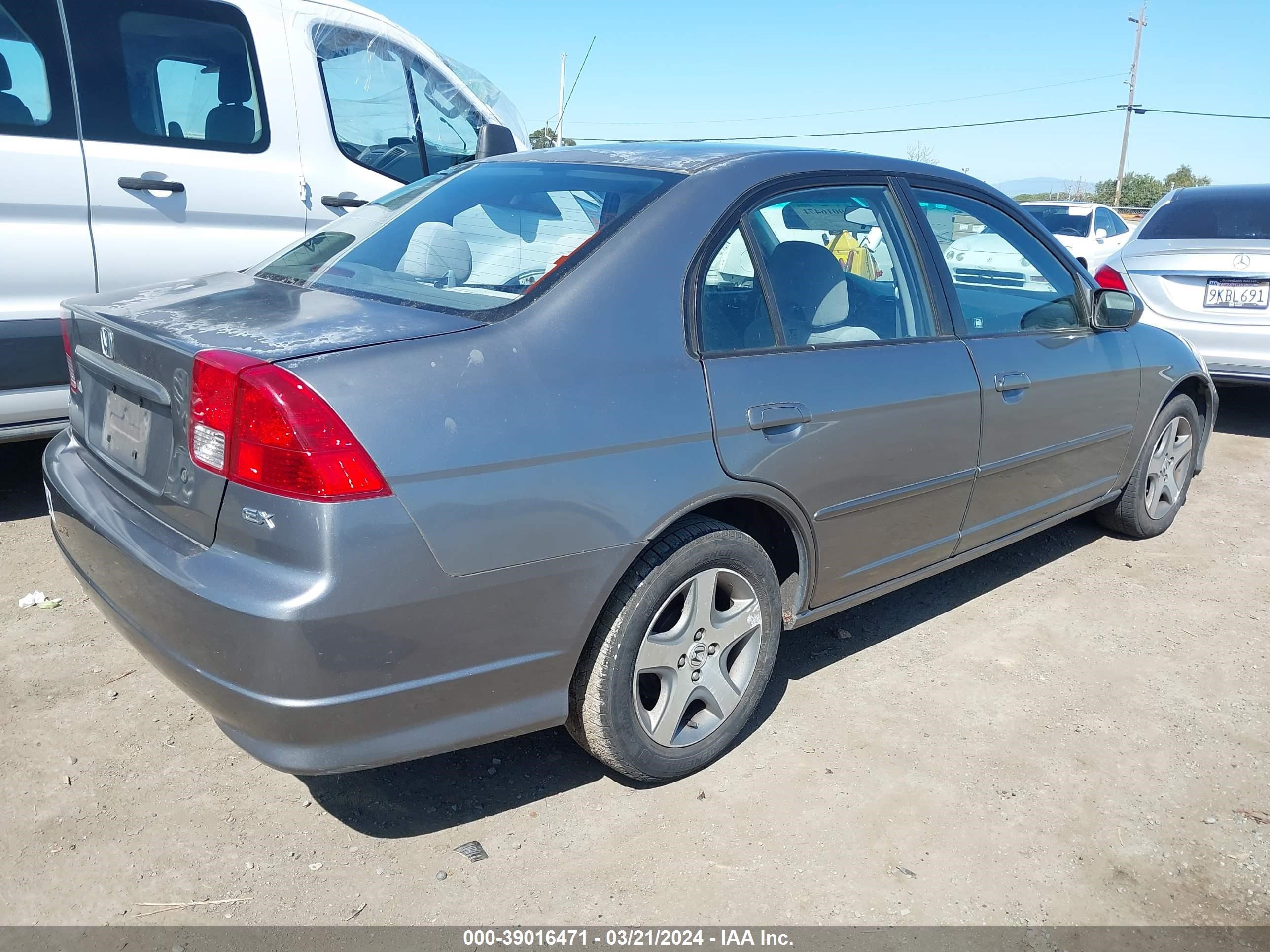 Photo 3 VIN: 2HGES25895H603804 - HONDA CIVIC 