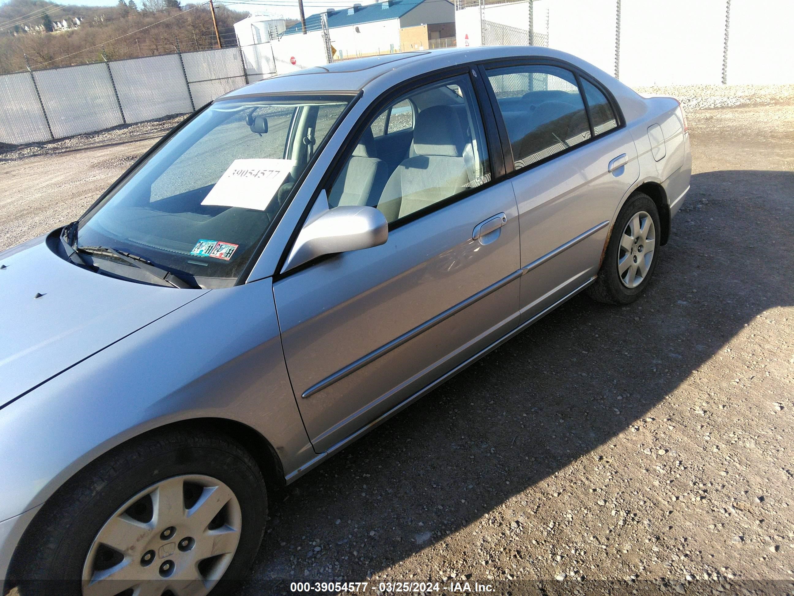 Photo 5 VIN: 2HGES26731H503021 - HONDA CIVIC 