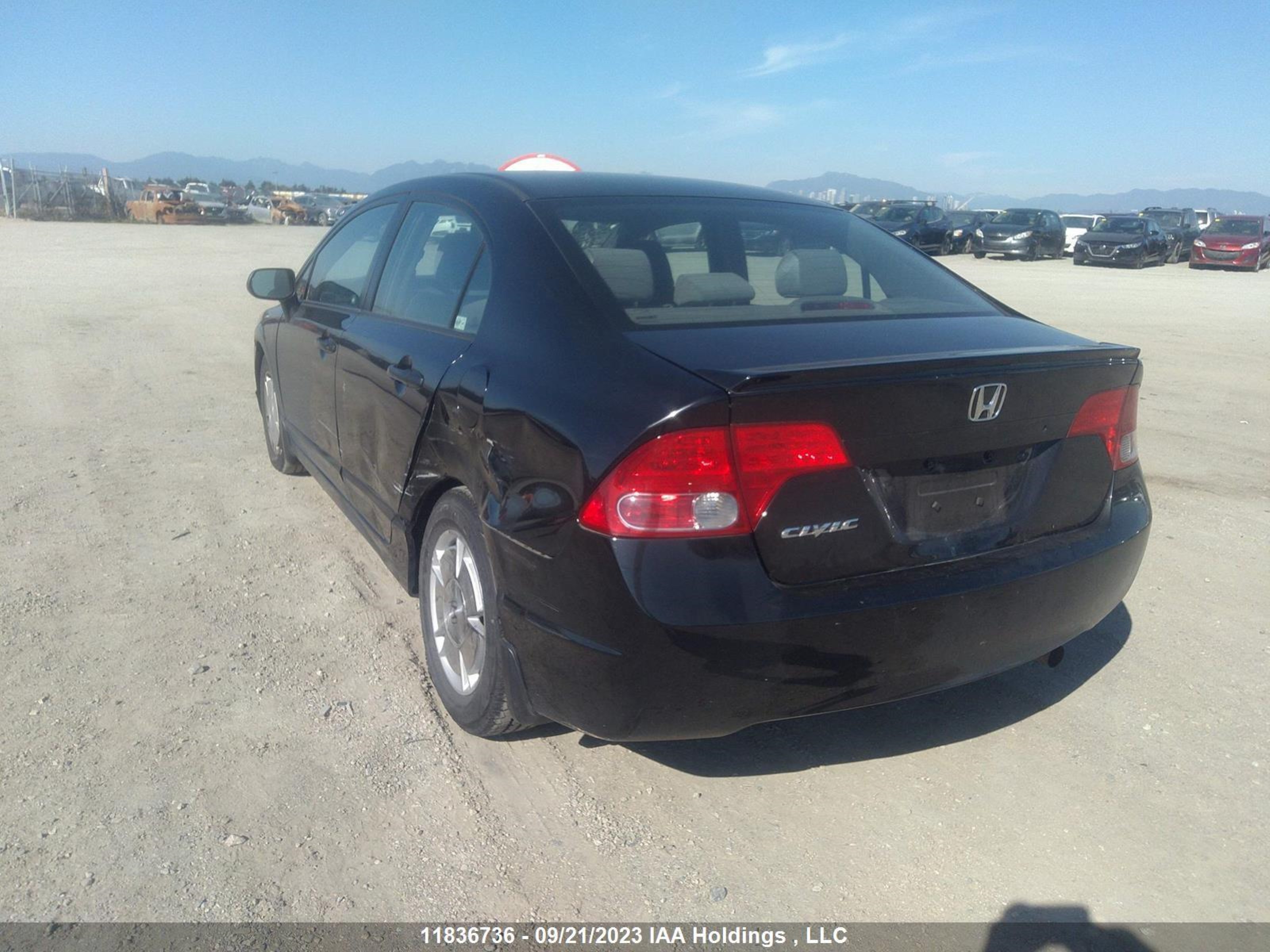 Photo 2 VIN: 2HGFA15408H014496 - HONDA CIVIC 