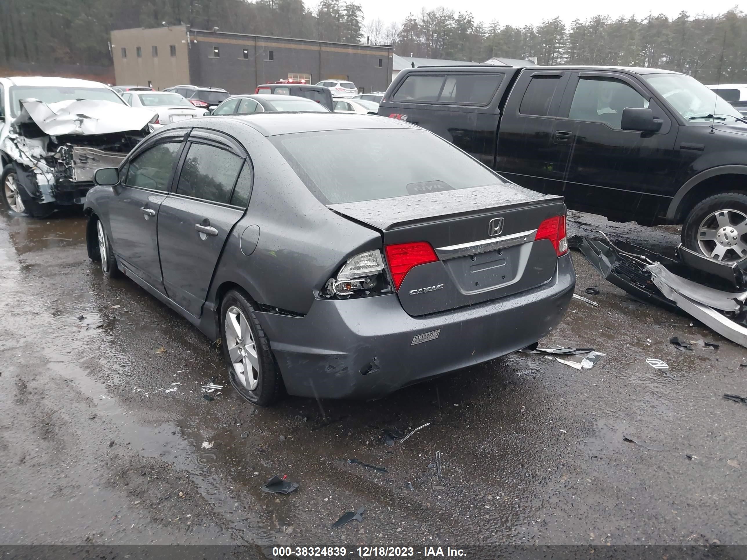 Photo 2 VIN: 2HGFA16679H312819 - HONDA CIVIC 