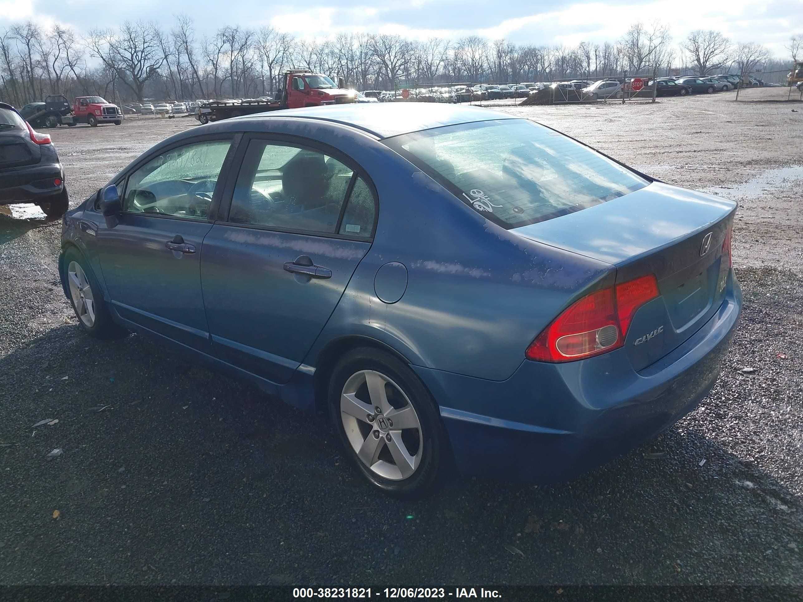 Photo 2 VIN: 2HGFA16808H534392 - HONDA CIVIC 