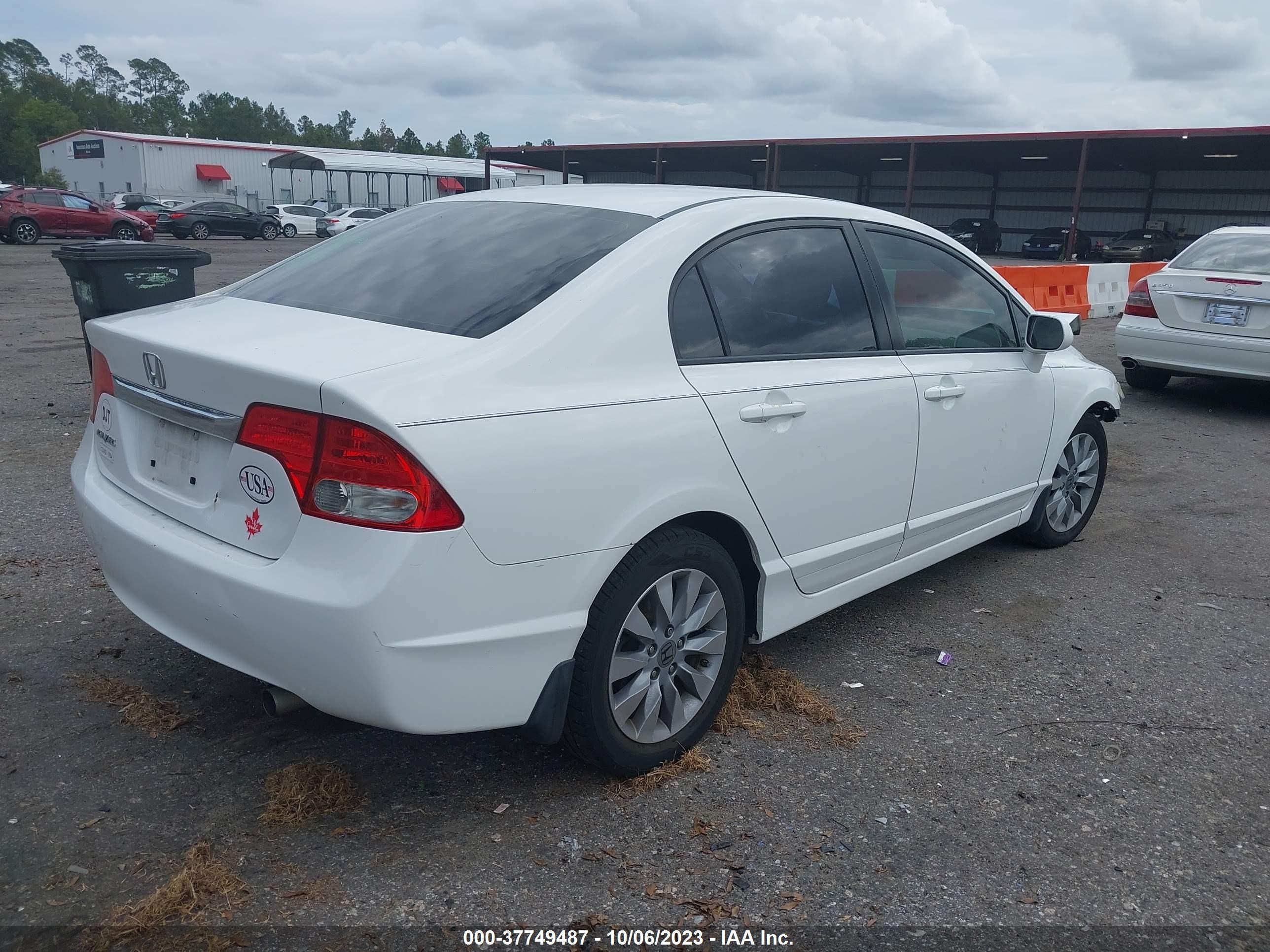 Photo 3 VIN: 2HGFA16879H542720 - HONDA CIVIC 