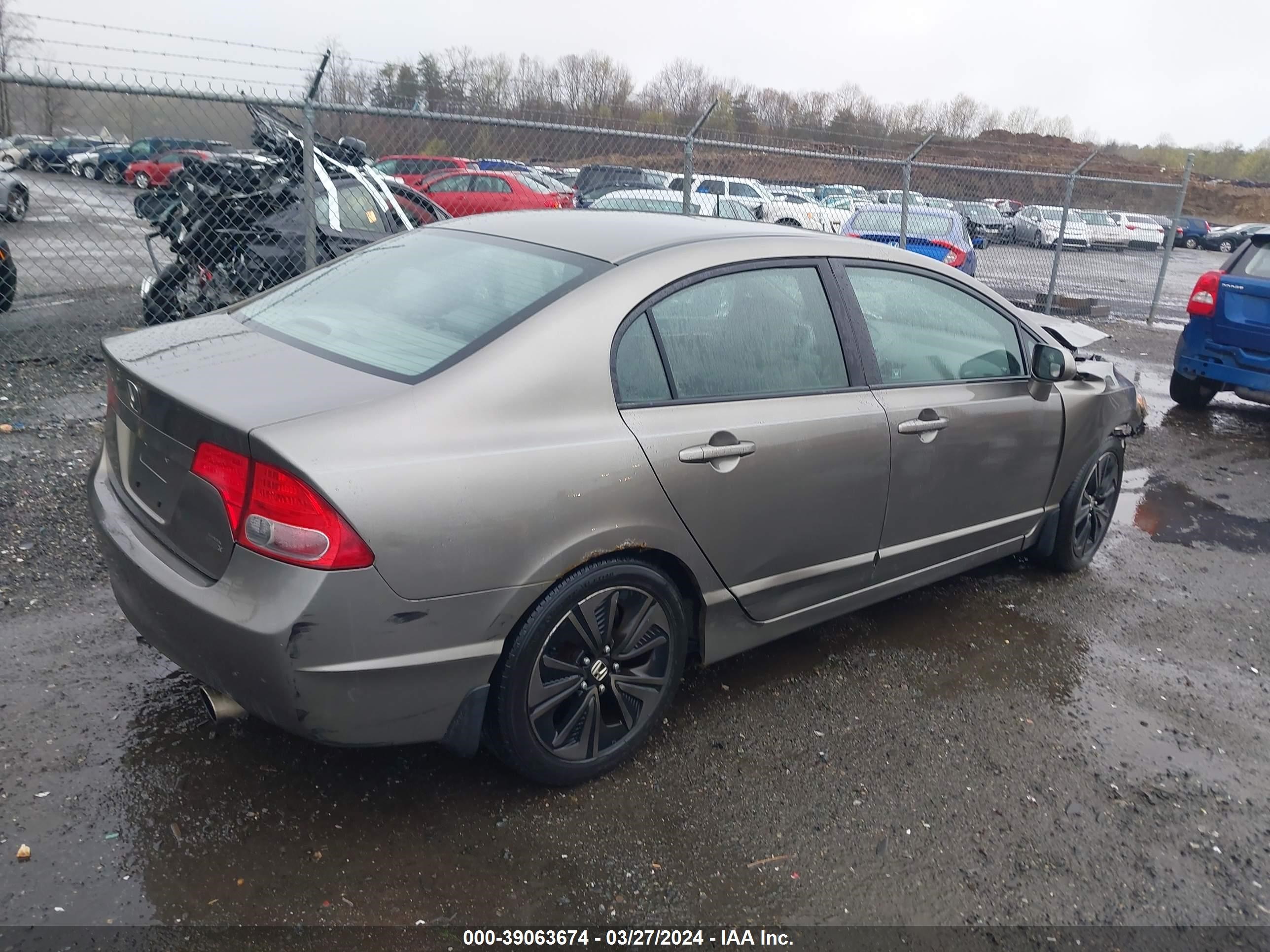 Photo 3 VIN: 2HGFA16928H321338 - HONDA CIVIC 