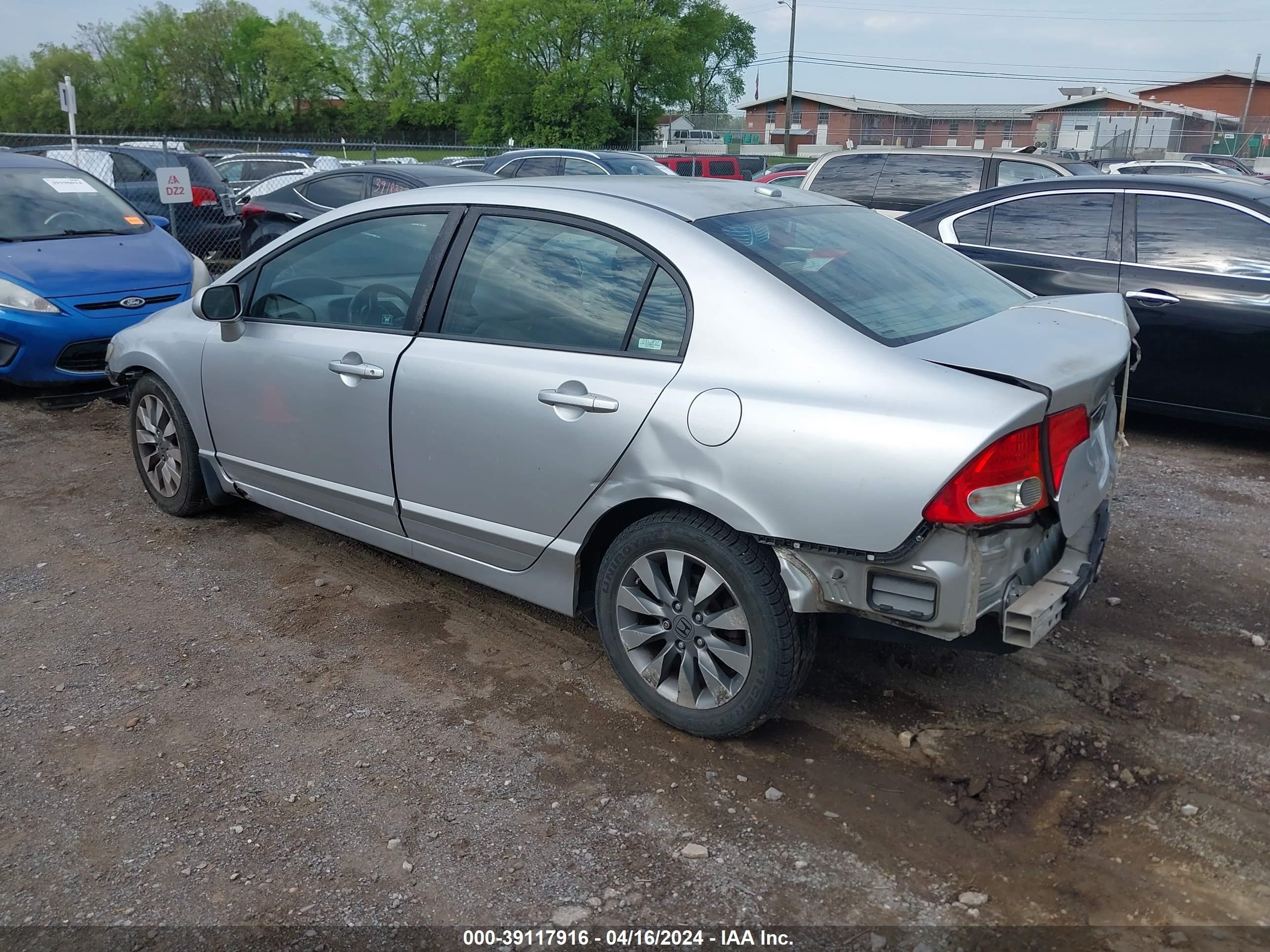 Photo 2 VIN: 2HGFA16969H350956 - HONDA CIVIC 