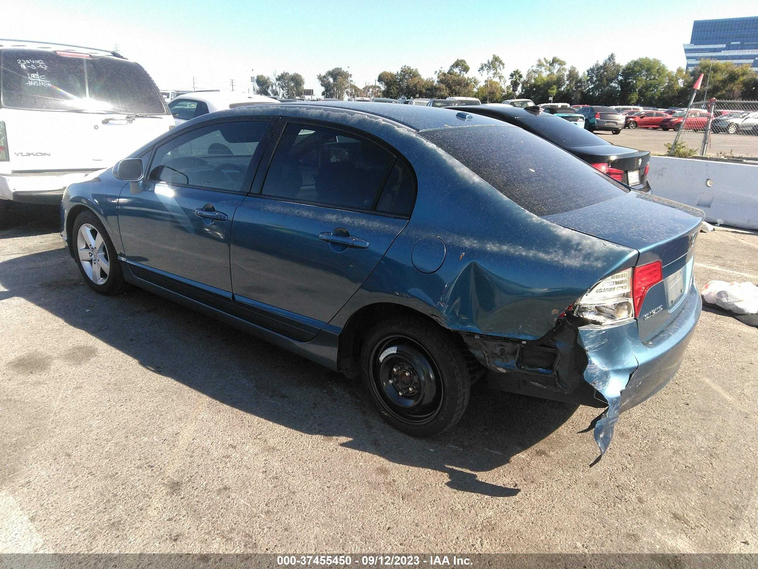 Photo 2 VIN: 2HGFA16988H508048 - HONDA CIVIC 