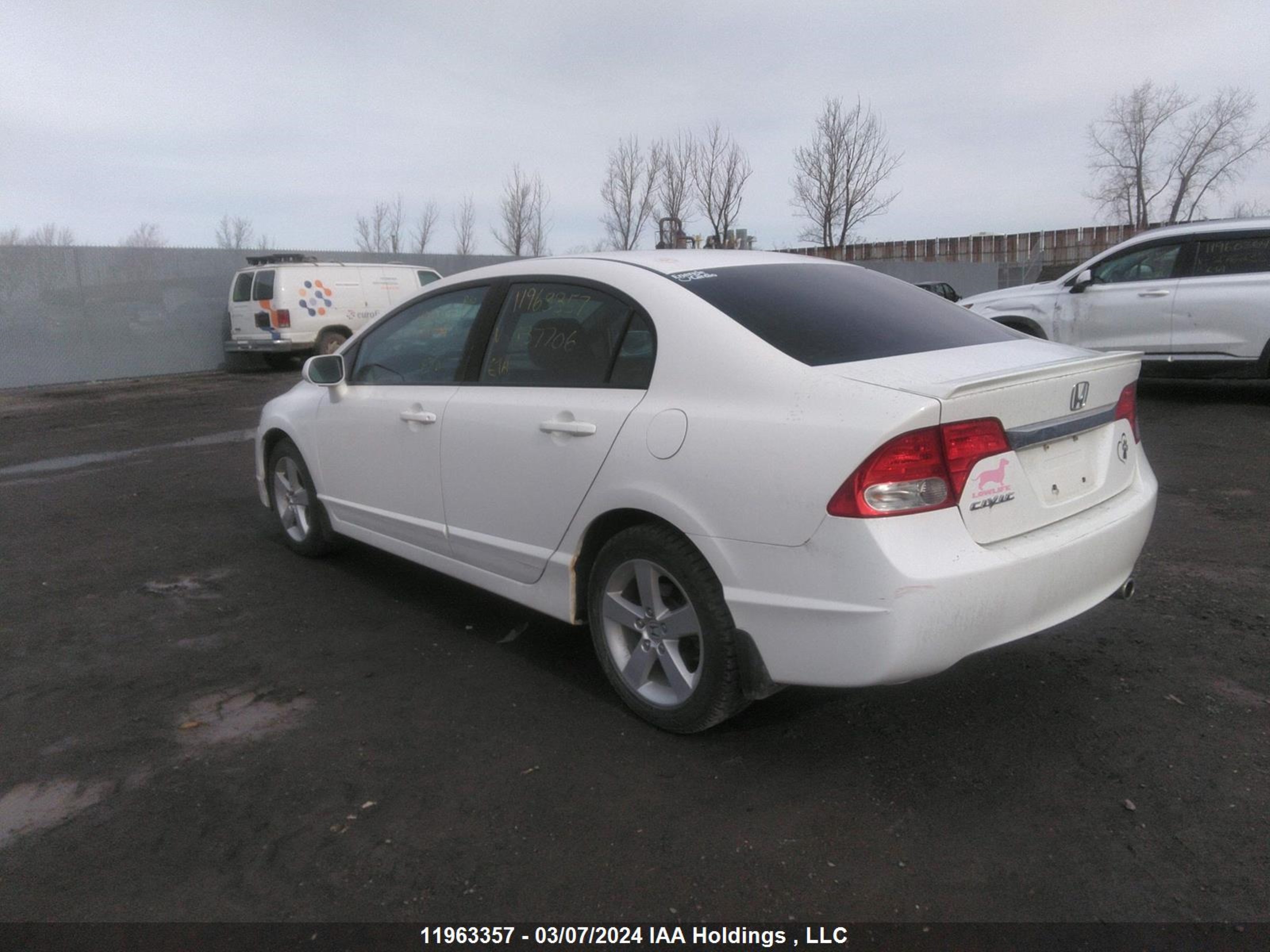 Photo 2 VIN: 2HGFA1E62AH037706 - HONDA CIVIC 