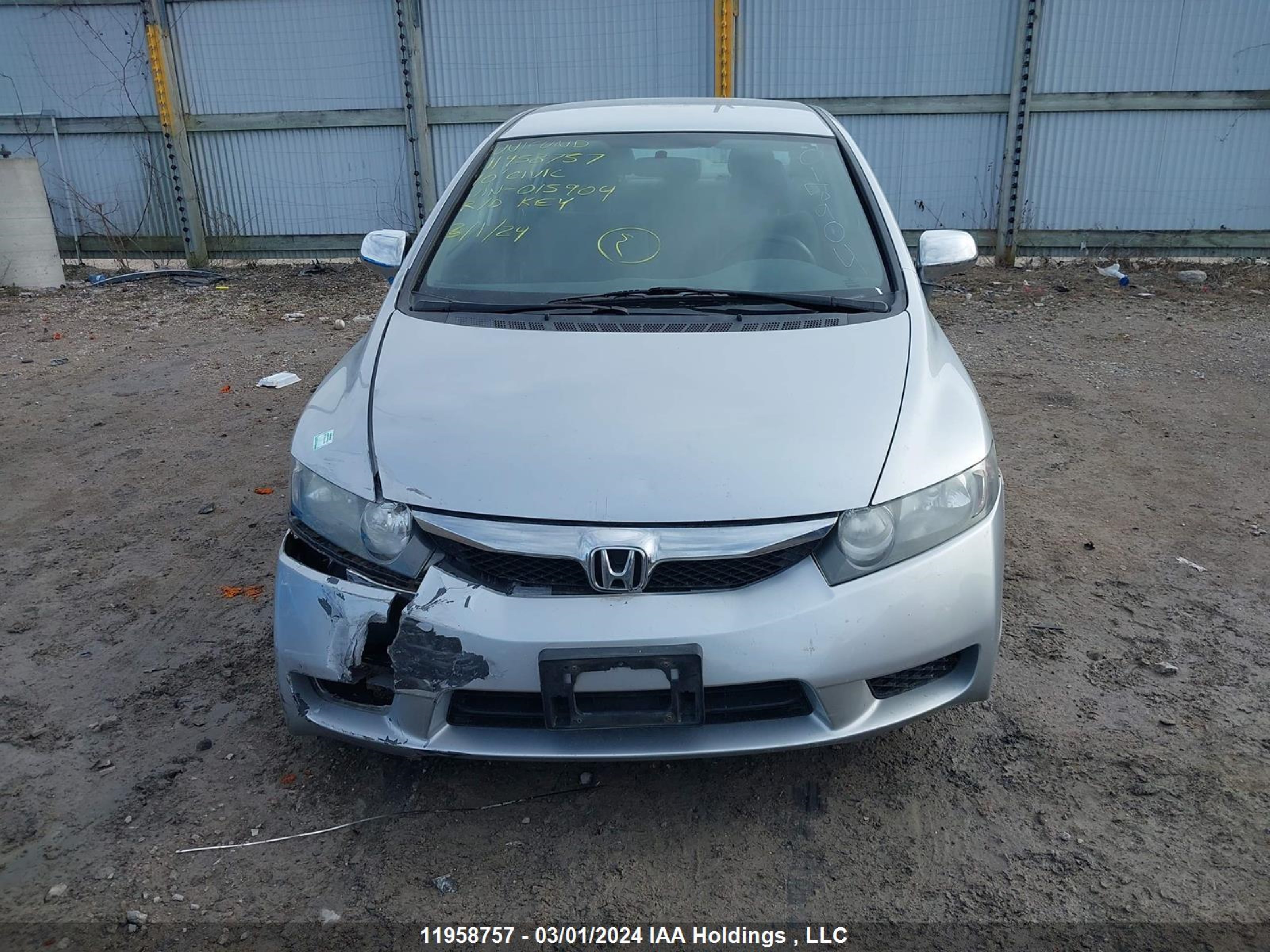 Photo 11 VIN: 2HGFA1F4XAH015904 - HONDA CIVIC 