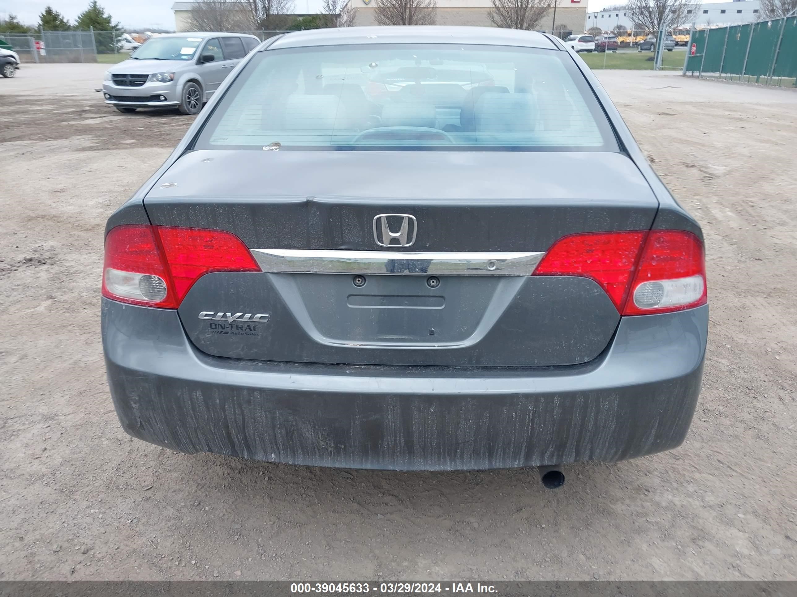 Photo 15 VIN: 2HGFA1F52AH320452 - HONDA CIVIC 