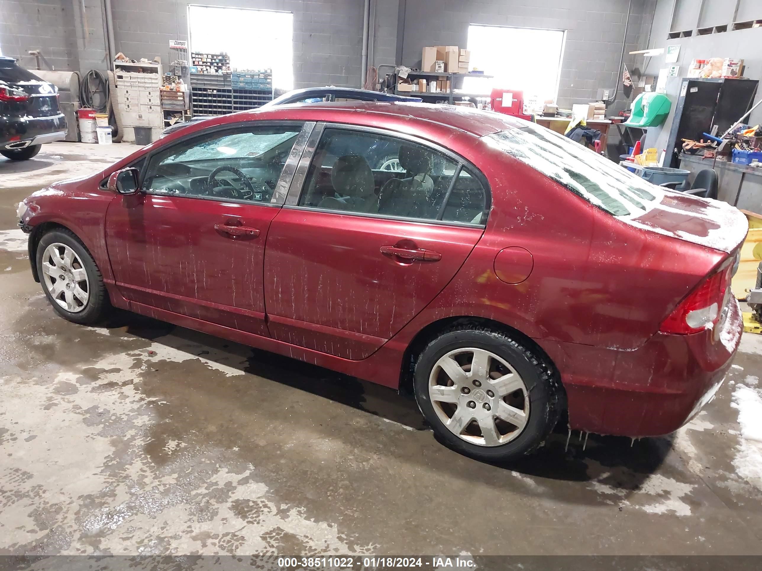 Photo 2 VIN: 2HGFA1F52AH562268 - HONDA CIVIC 