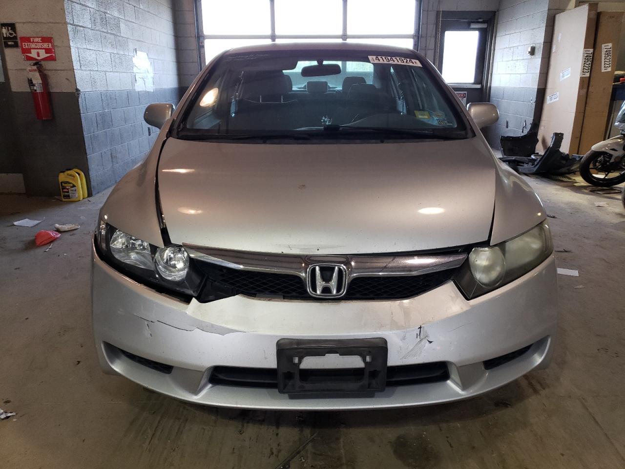 Photo 4 VIN: 2HGFA1F53BH501884 - HONDA CIVIC 