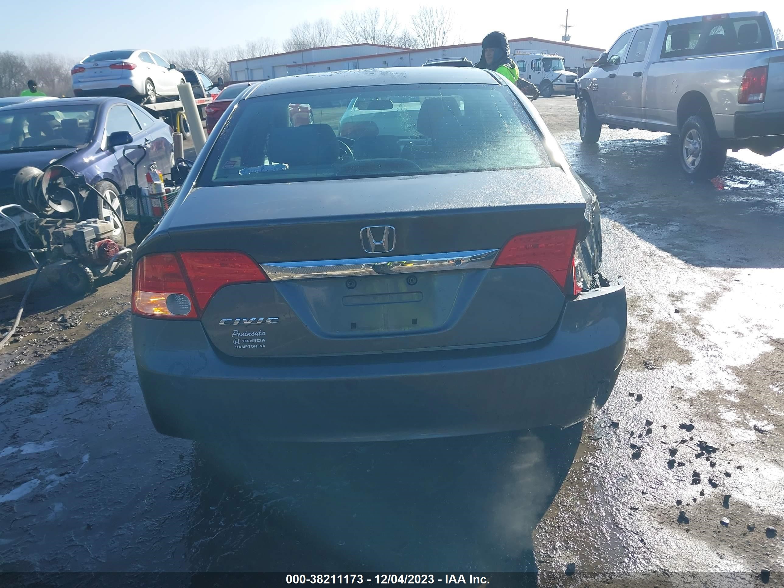 Photo 15 VIN: 2HGFA1F55AH565391 - HONDA CIVIC 