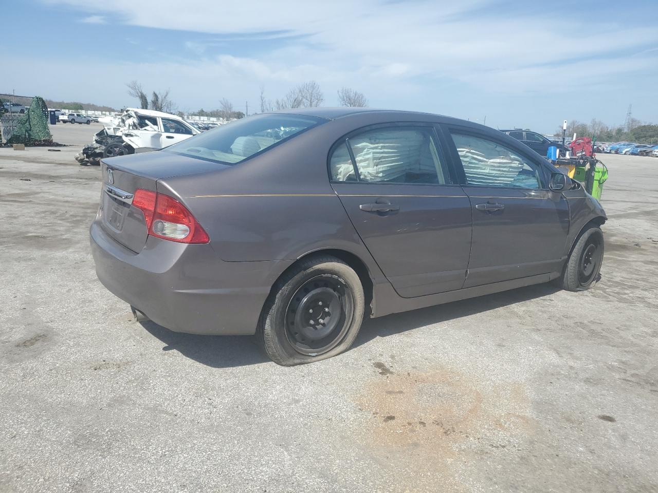 Photo 2 VIN: 2HGFA1F55BH511395 - HONDA CIVIC LX 