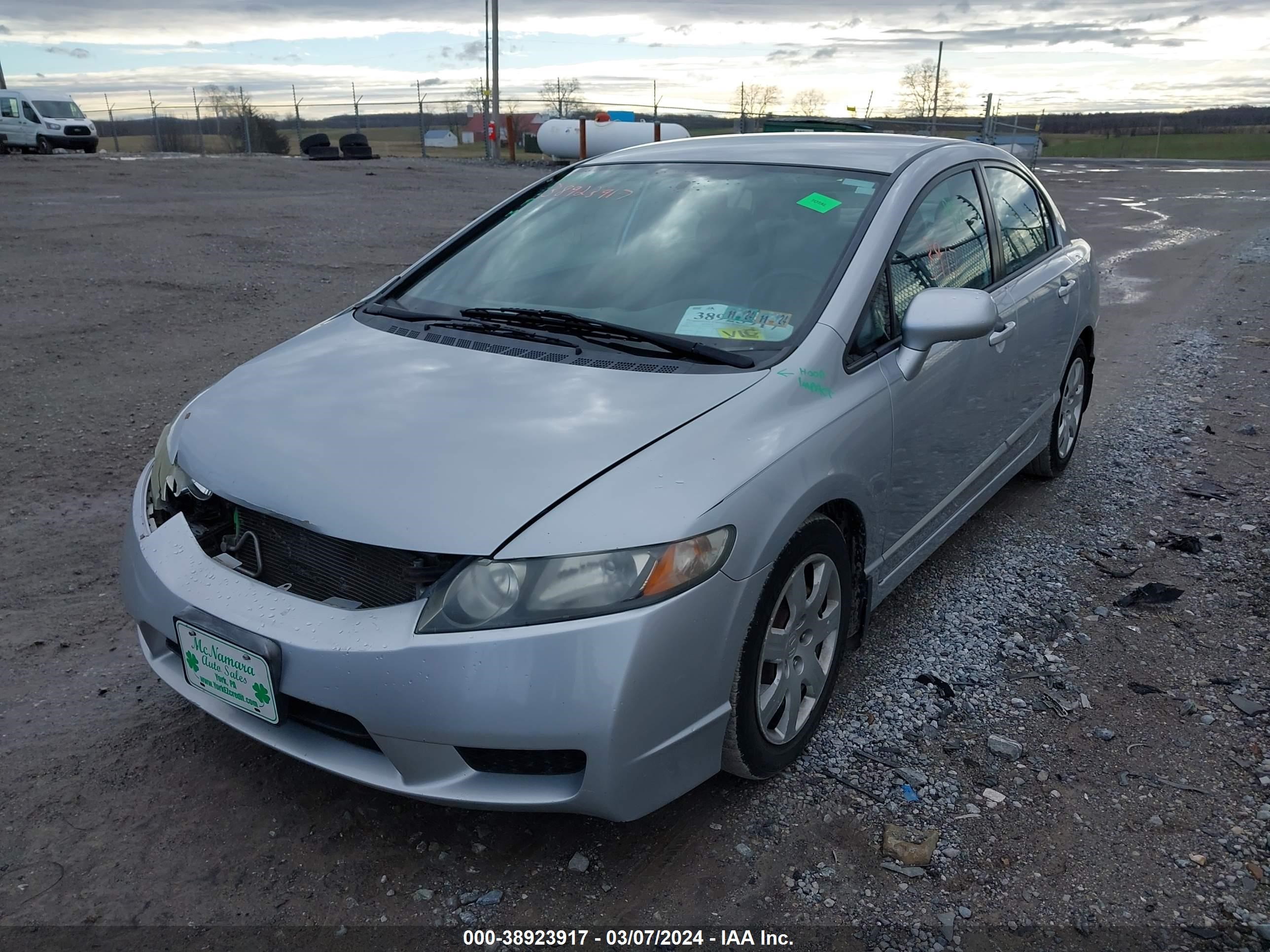 Photo 1 VIN: 2HGFA1F56AH585178 - HONDA CIVIC 