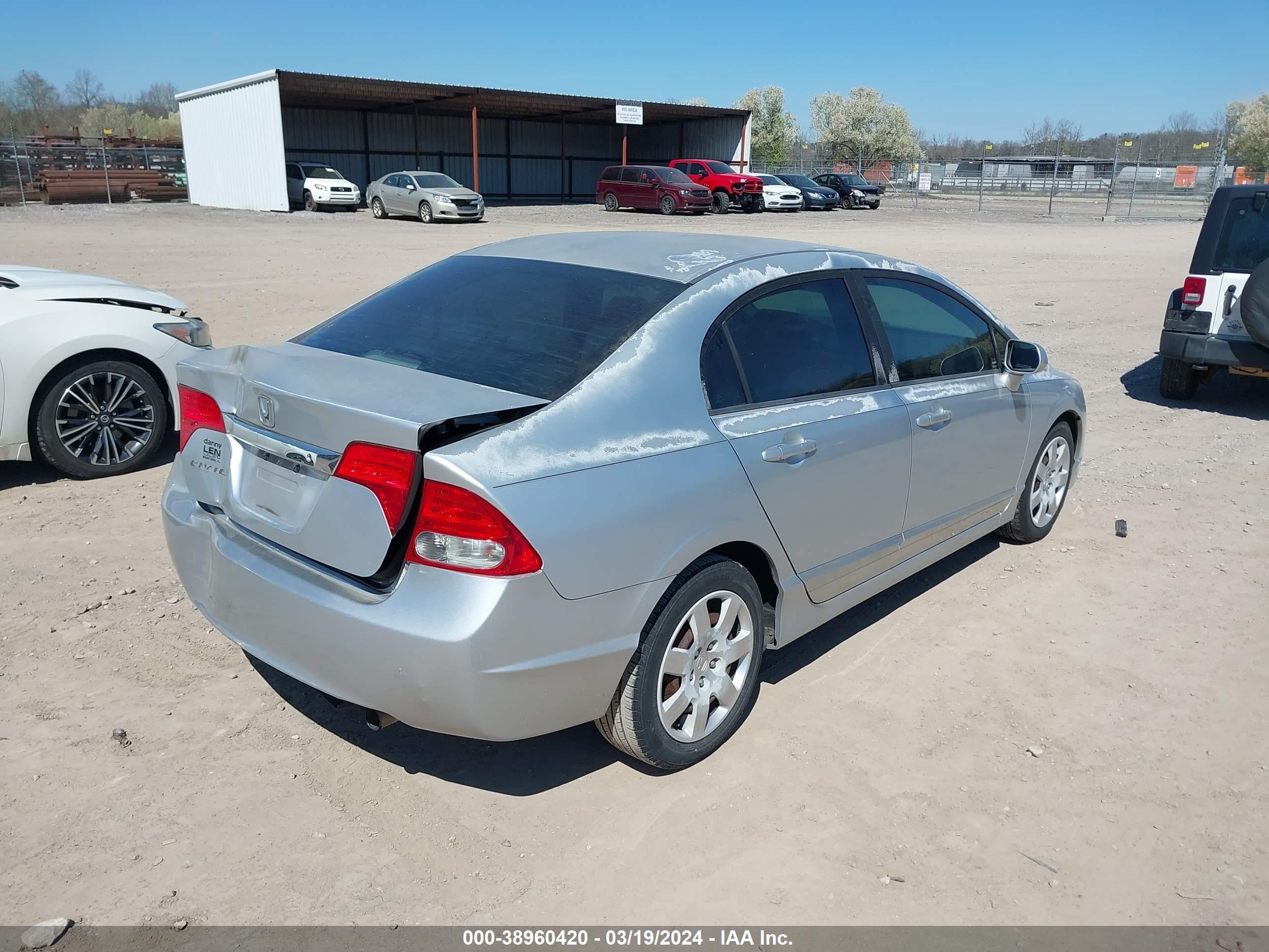 Photo 3 VIN: 2HGFA1F58AH513365 - HONDA CIVIC 