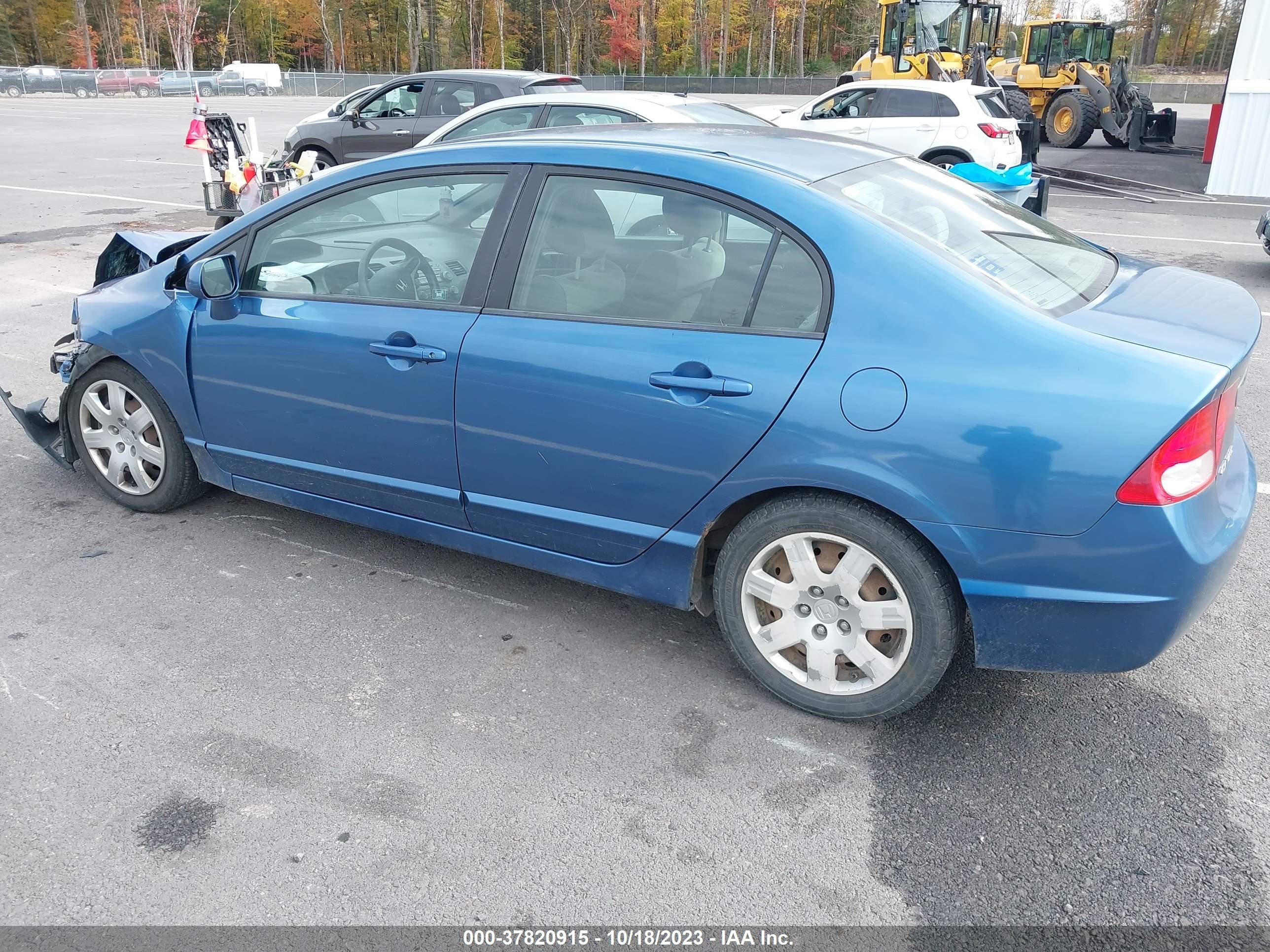 Photo 2 VIN: 2HGFA1F58BH536131 - HONDA CIVIC 