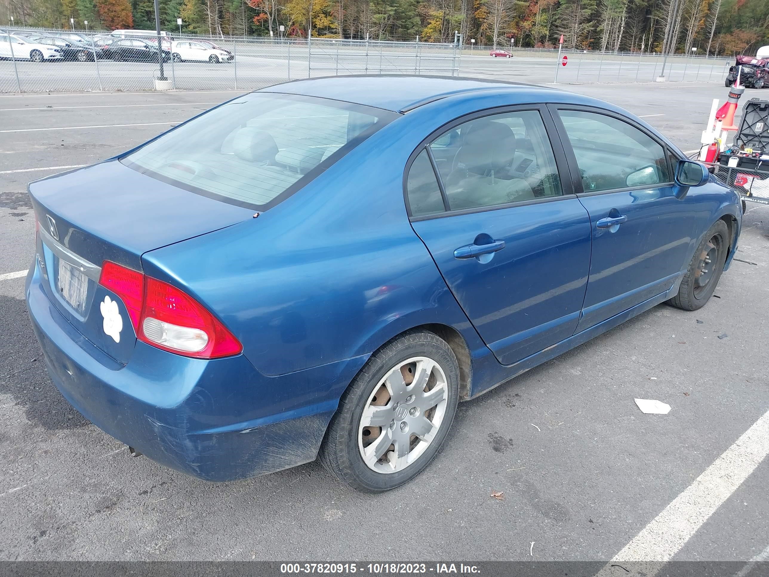 Photo 3 VIN: 2HGFA1F58BH536131 - HONDA CIVIC 