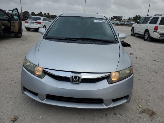 Photo 4 VIN: 2HGFA1F5XAH327892 - HONDA CIVIC LX 