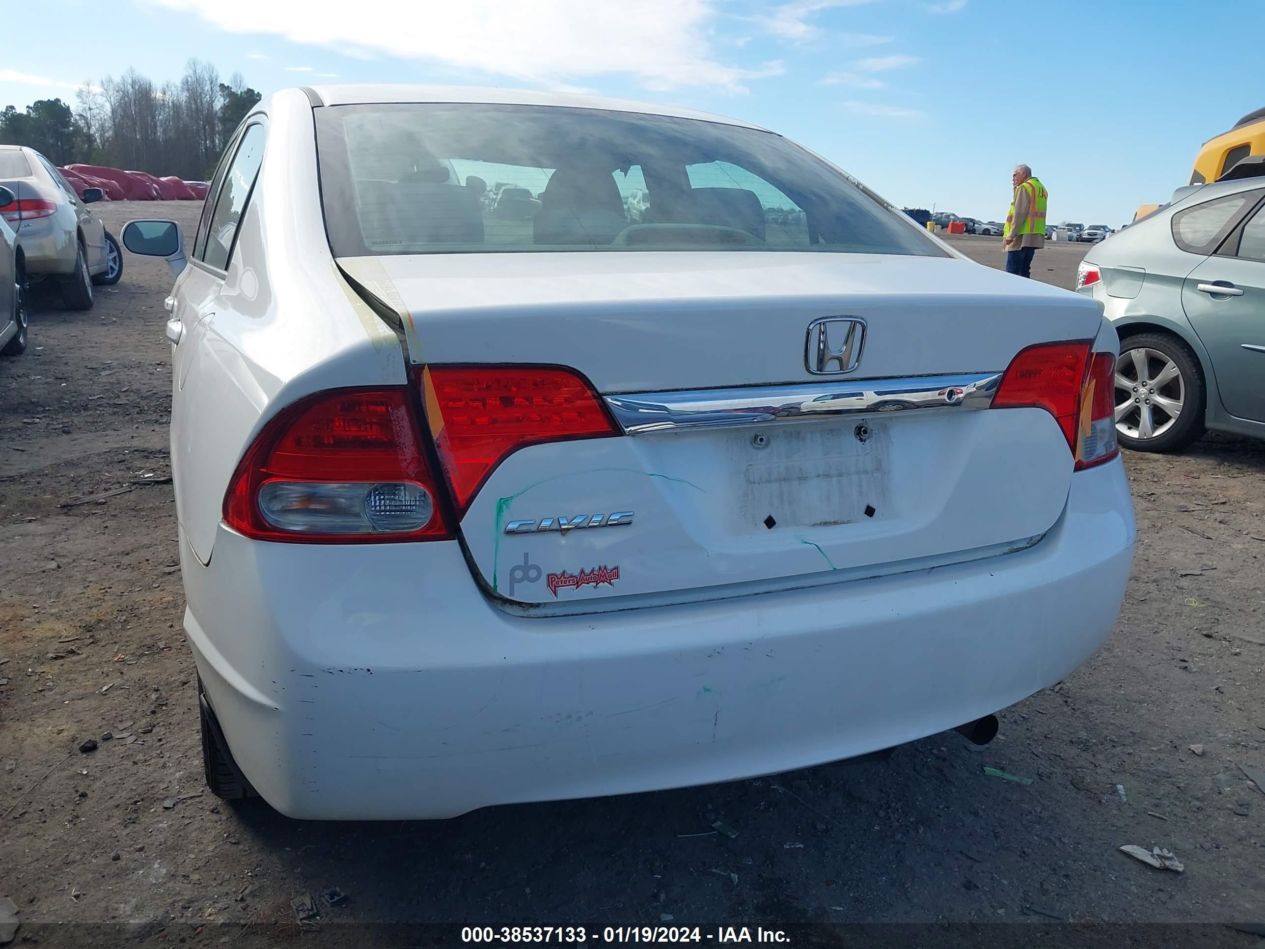 Photo 5 VIN: 2HGFA1F5XAH515375 - HONDA CIVIC 