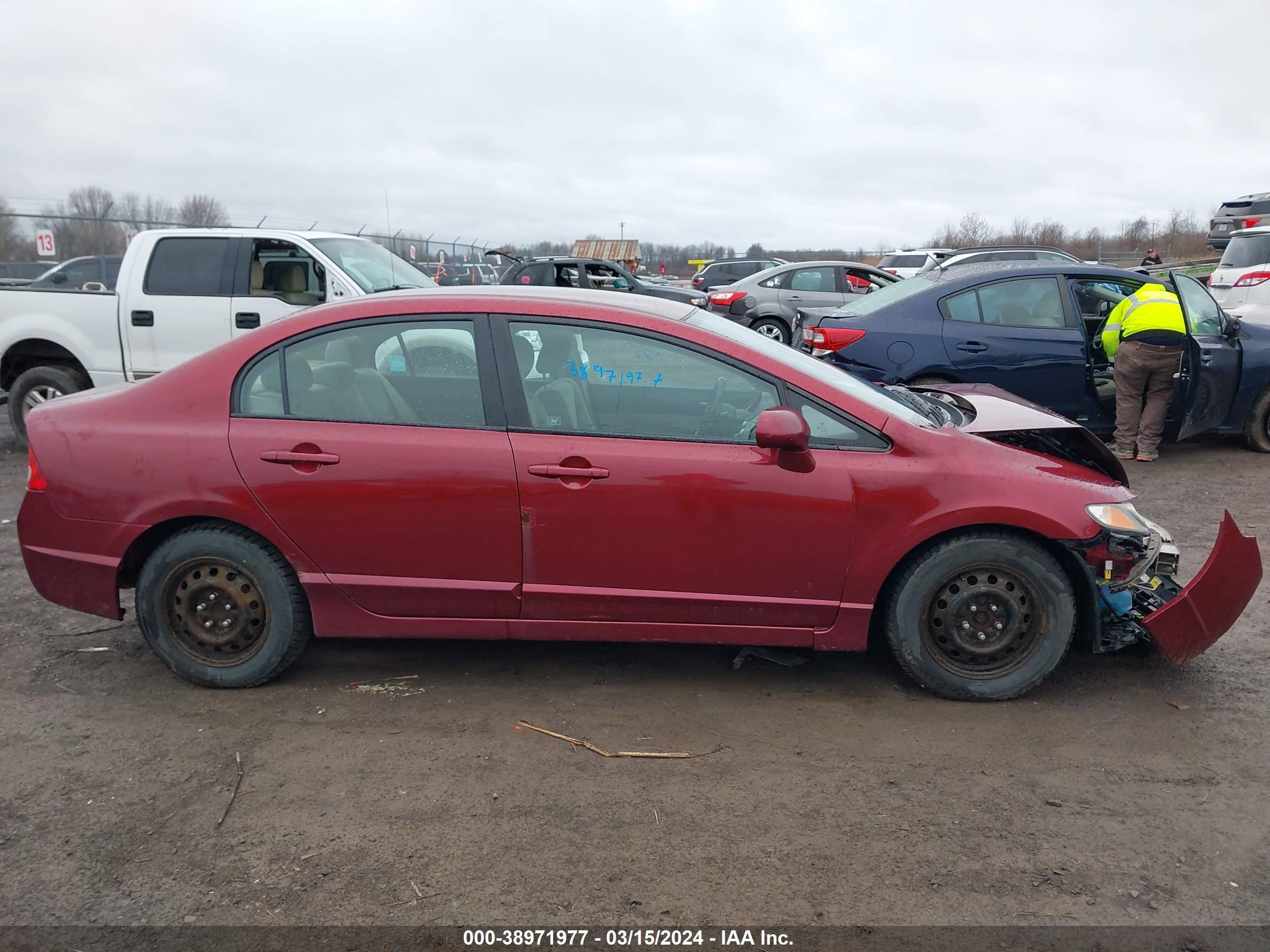 Photo 12 VIN: 2HGFA1F5XBH528340 - HONDA CIVIC 