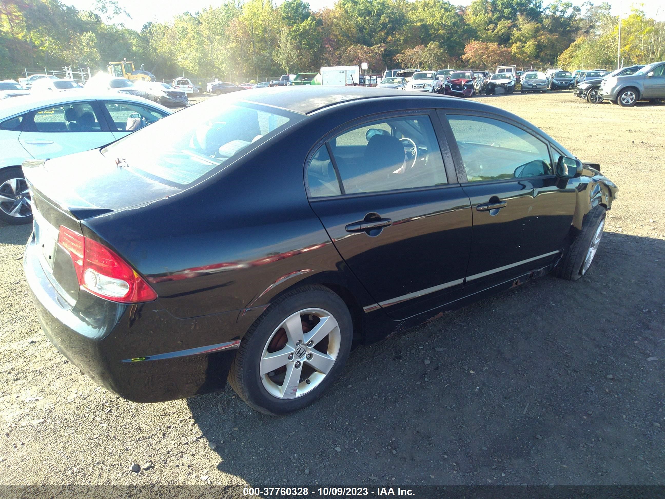 Photo 3 VIN: 2HGFA1F62AH508820 - HONDA CIVIC 