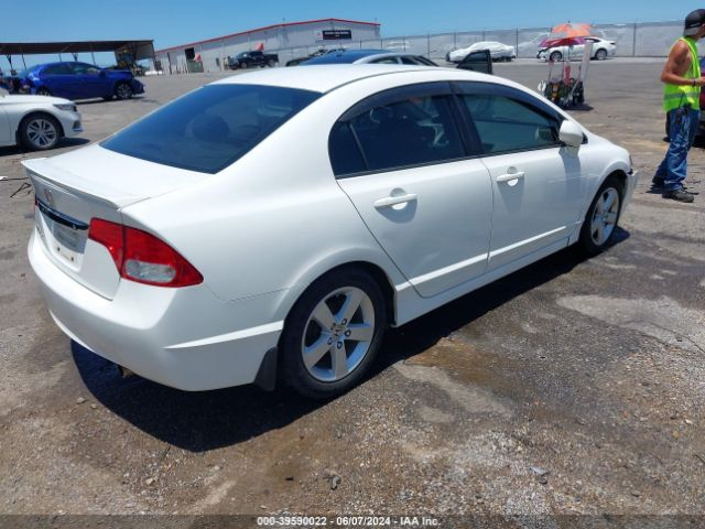 Photo 3 VIN: 2HGFA1F68BH533643 - HONDA CIVIC 