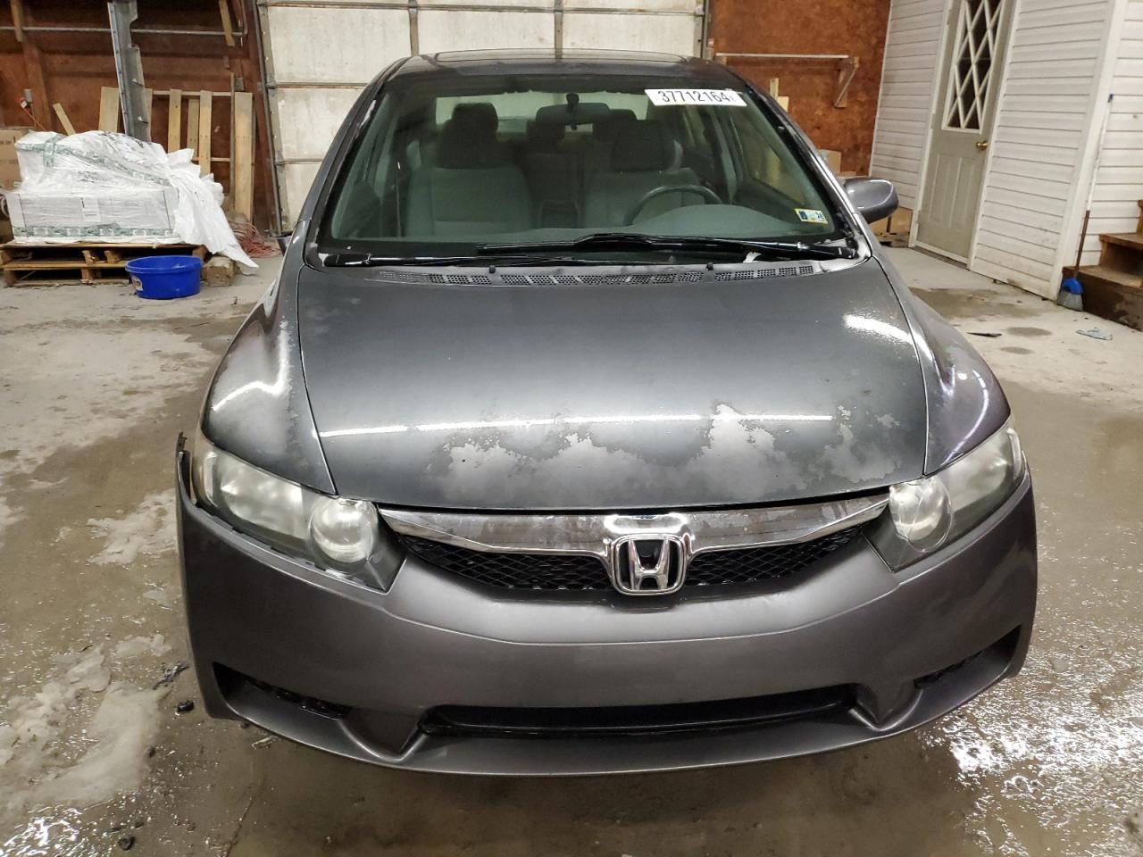 Photo 4 VIN: 2HGFA1F81AH518112 - HONDA CIVIC 