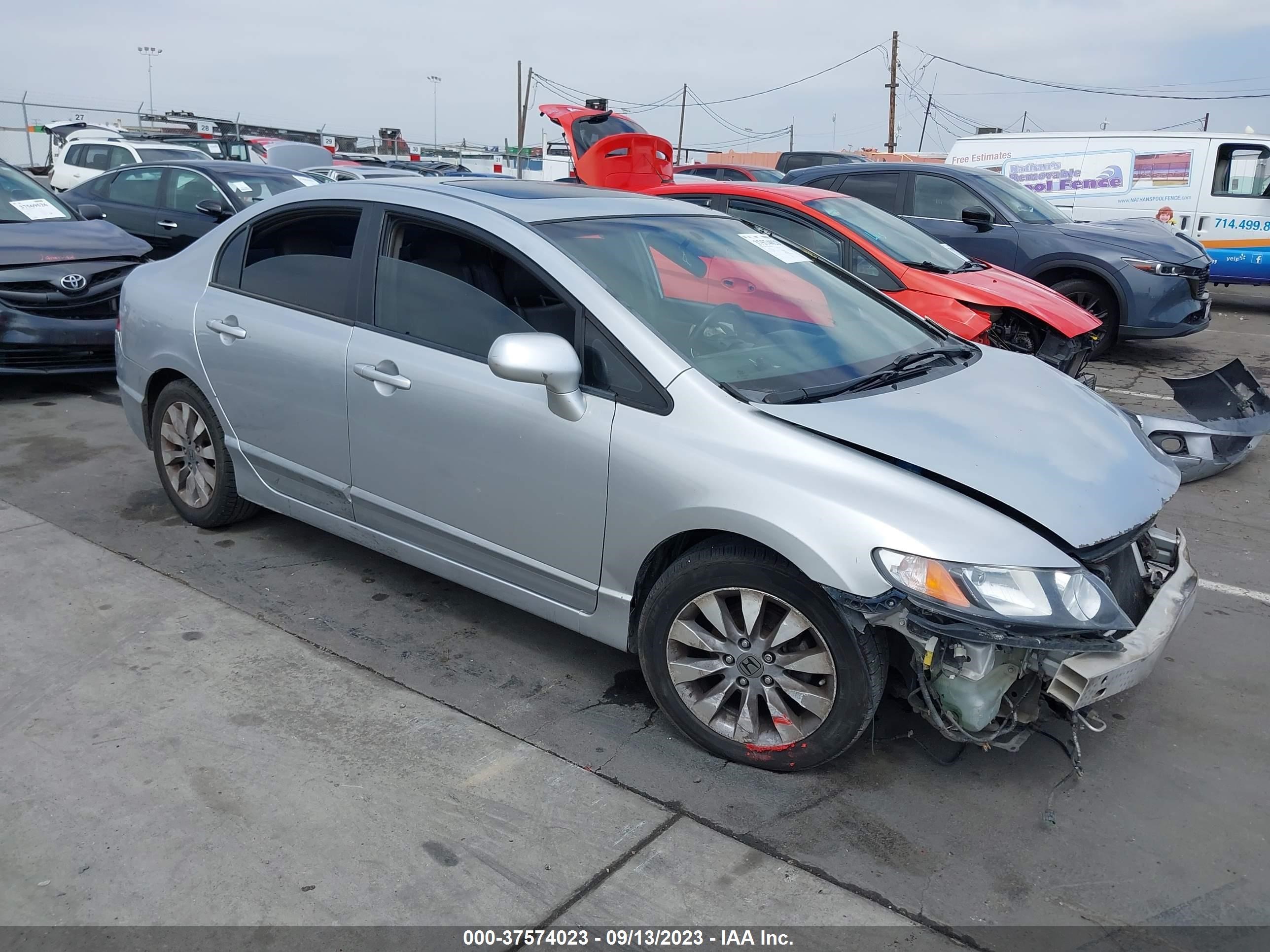 Photo 0 VIN: 2HGFA1F92BH533678 - HONDA CIVIC 