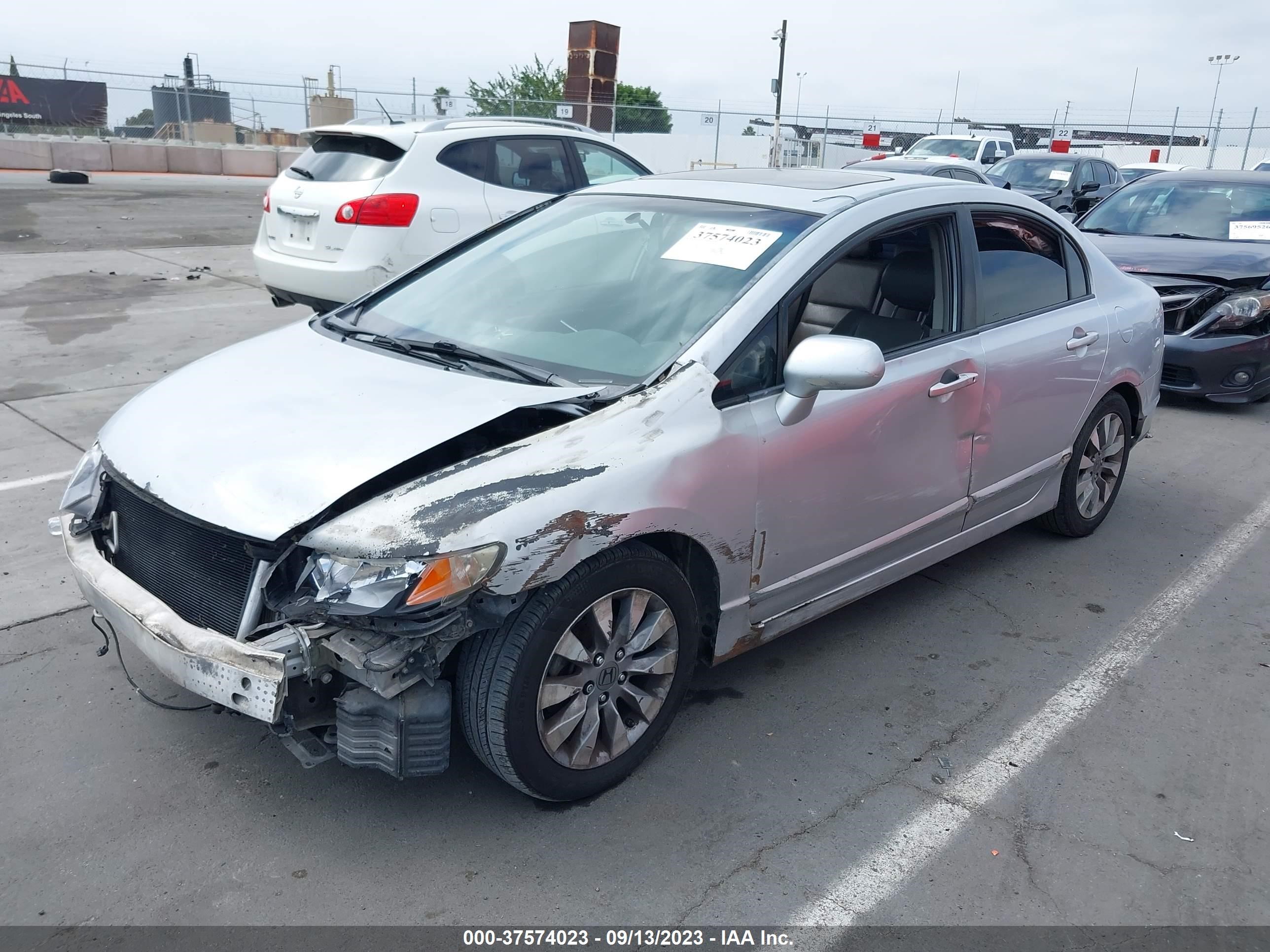 Photo 1 VIN: 2HGFA1F92BH533678 - HONDA CIVIC 