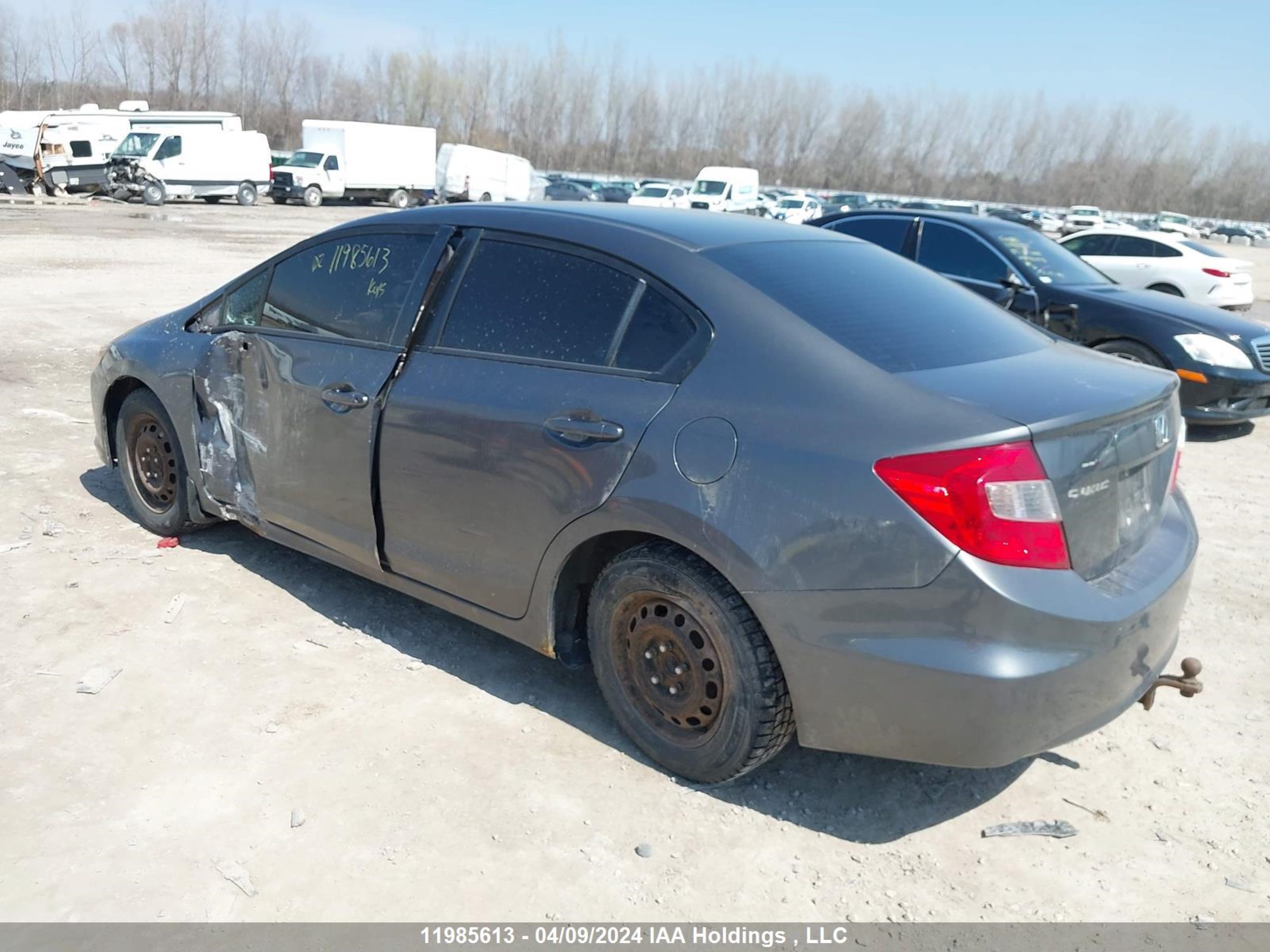 Photo 2 VIN: 2HGFB2E43CH057838 - HONDA CIVIC 