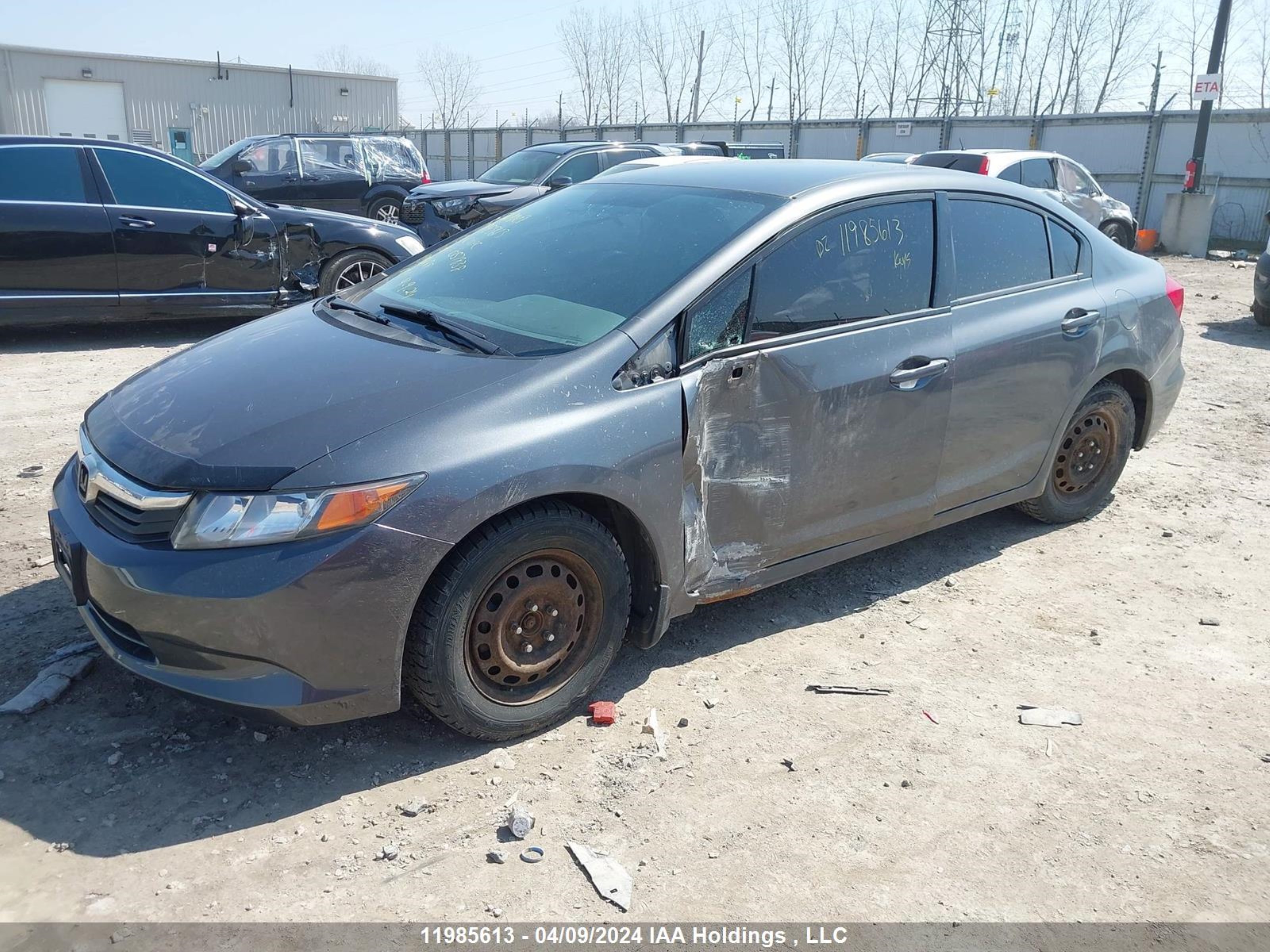 Photo 5 VIN: 2HGFB2E43CH057838 - HONDA CIVIC 