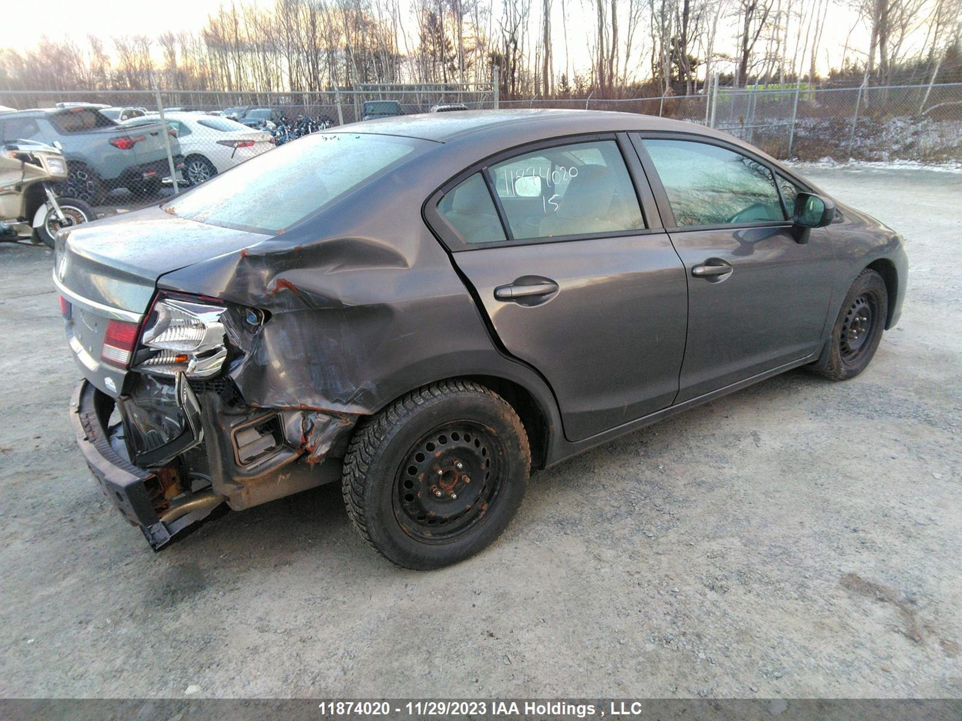 Photo 3 VIN: 2HGFB2E46FH024014 - HONDA CIVIC 