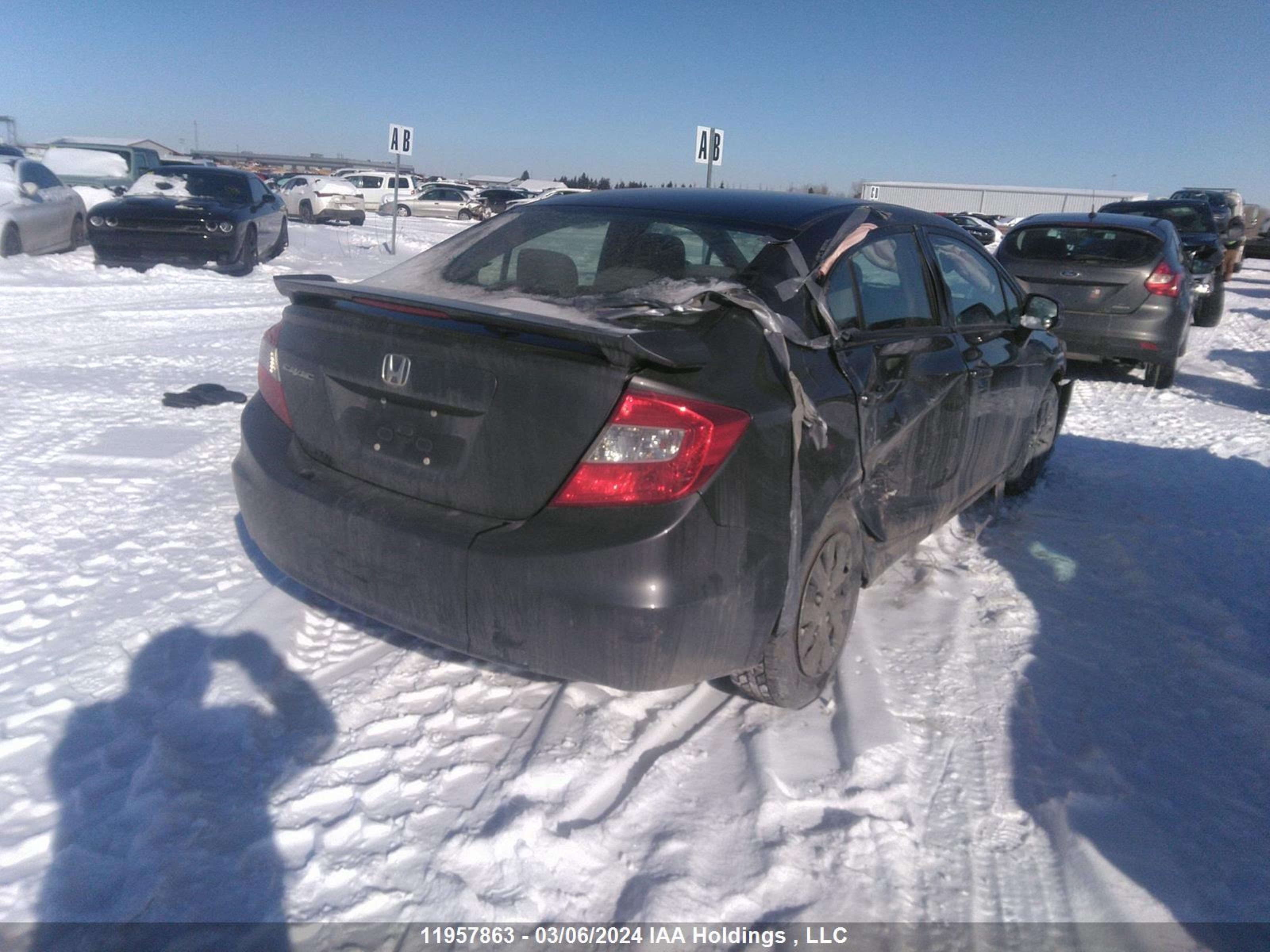 Photo 3 VIN: 2HGFB2F43CH052086 - HONDA CIVIC 