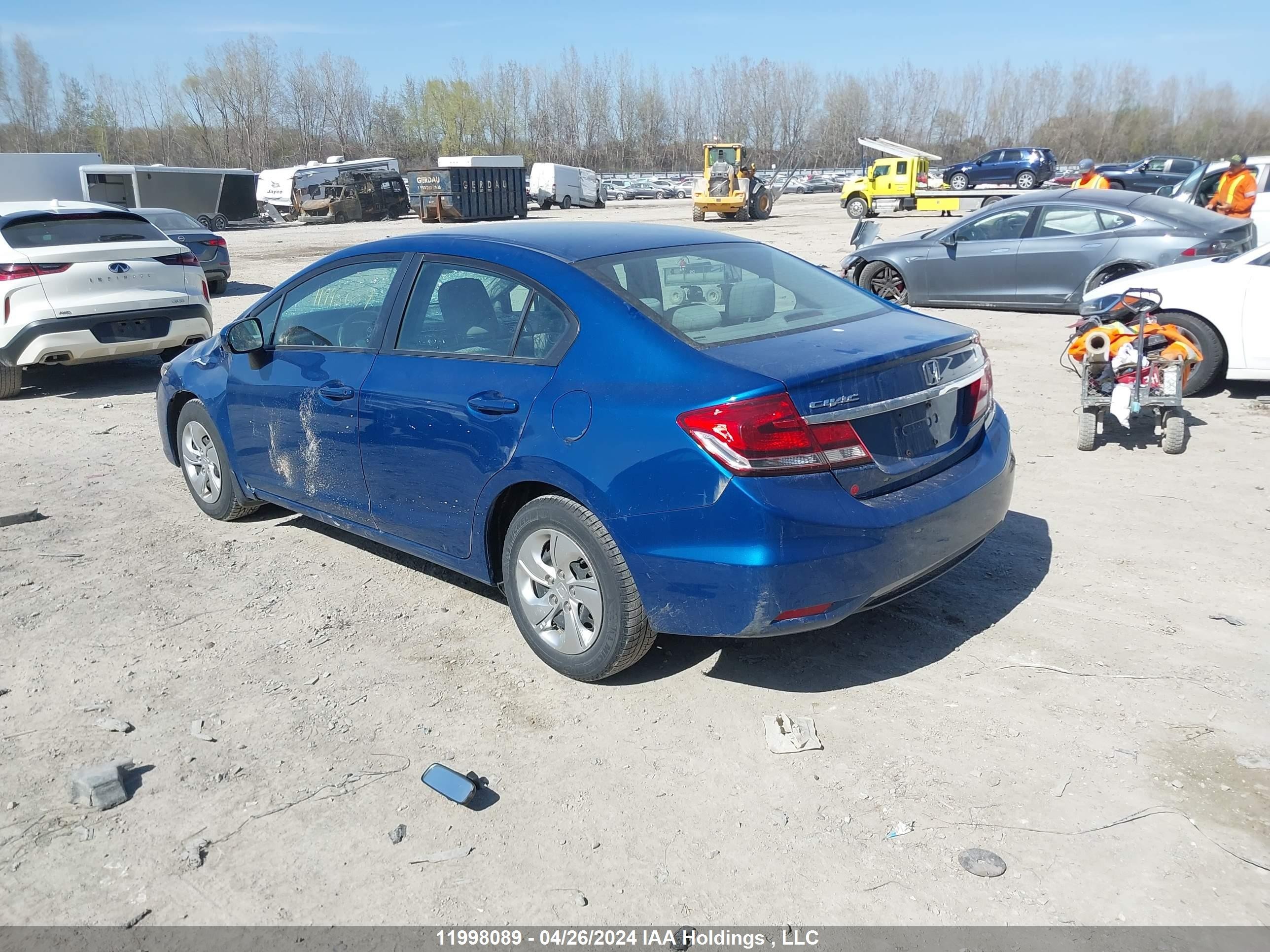 Photo 2 VIN: 2HGFB2F43EH026560 - HONDA CIVIC 