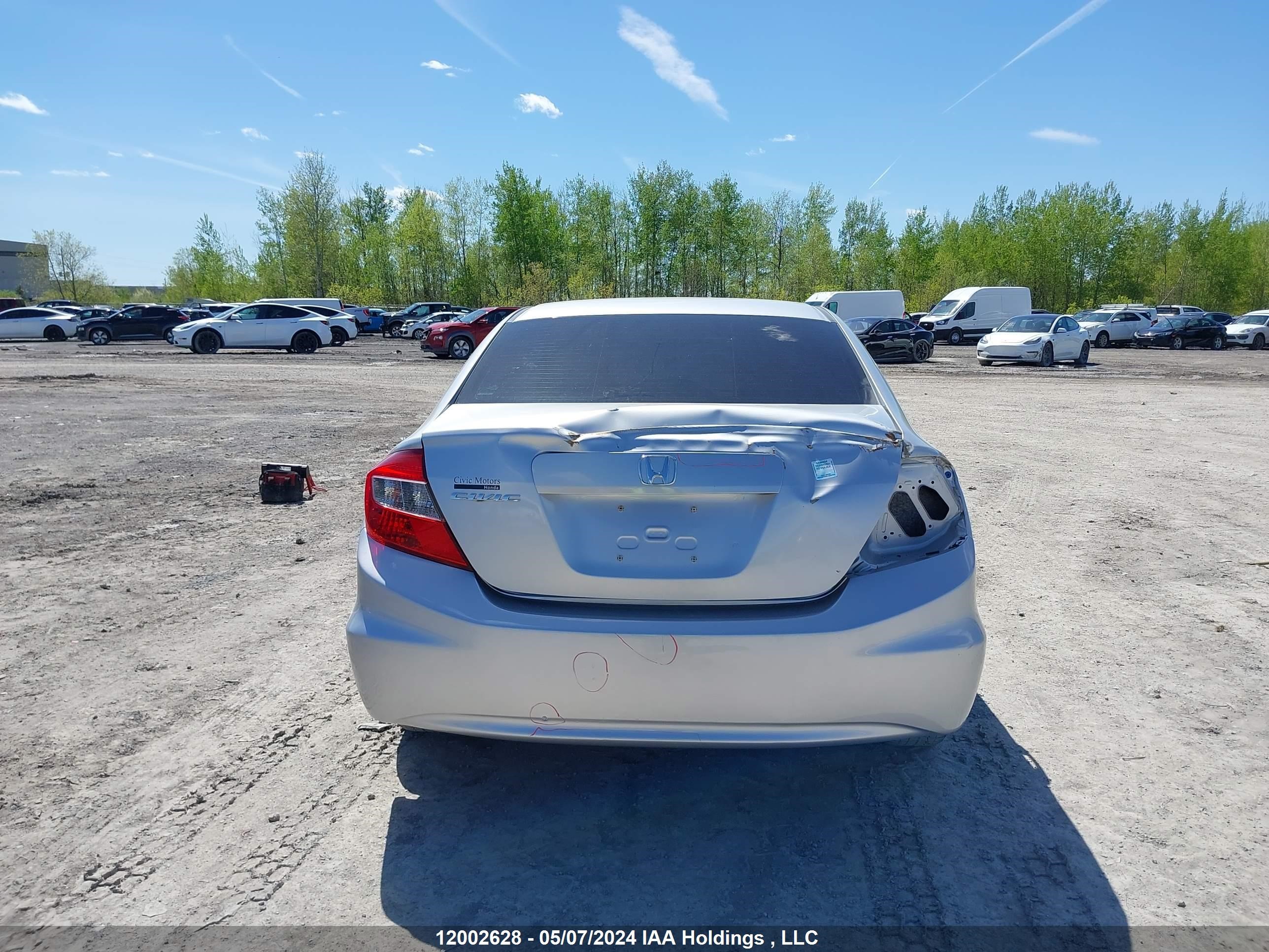 Photo 16 VIN: 2HGFB2F44CH056681 - HONDA CIVIC 