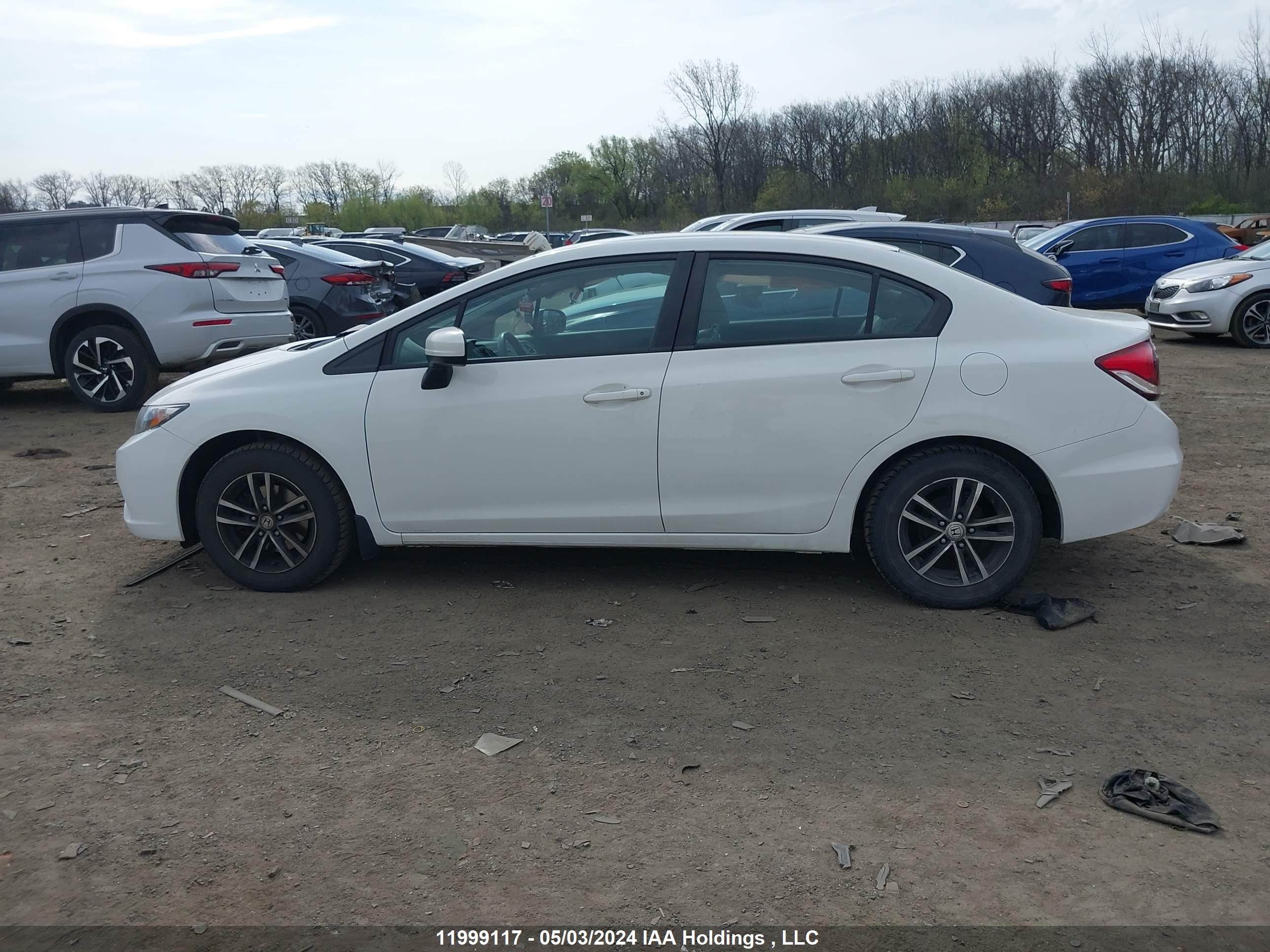 Photo 13 VIN: 2HGFB2F45FH022091 - HONDA CIVIC 