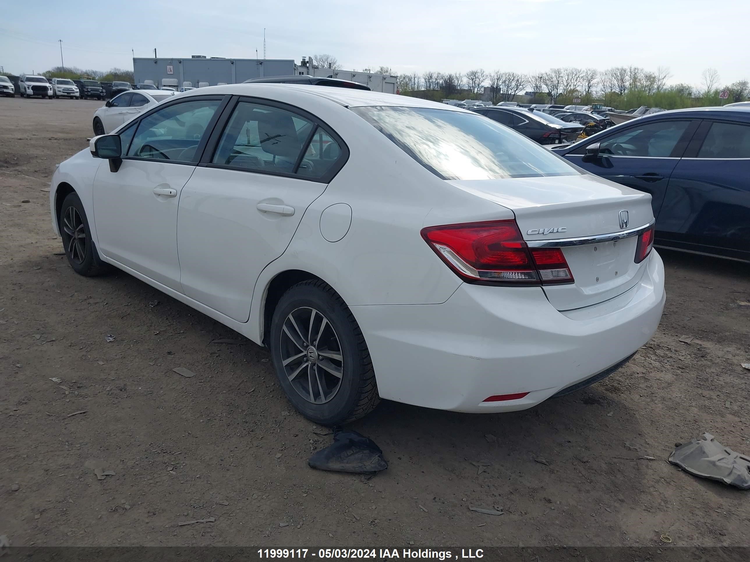 Photo 2 VIN: 2HGFB2F45FH022091 - HONDA CIVIC 