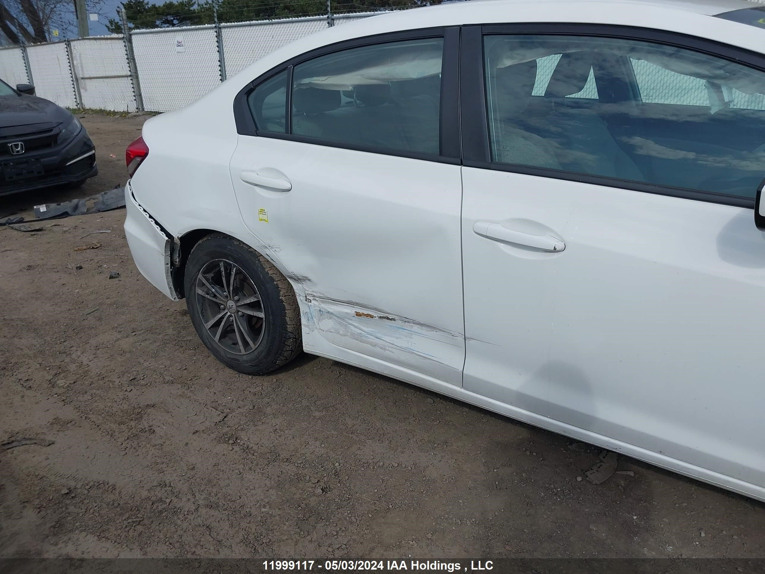 Photo 5 VIN: 2HGFB2F45FH022091 - HONDA CIVIC 