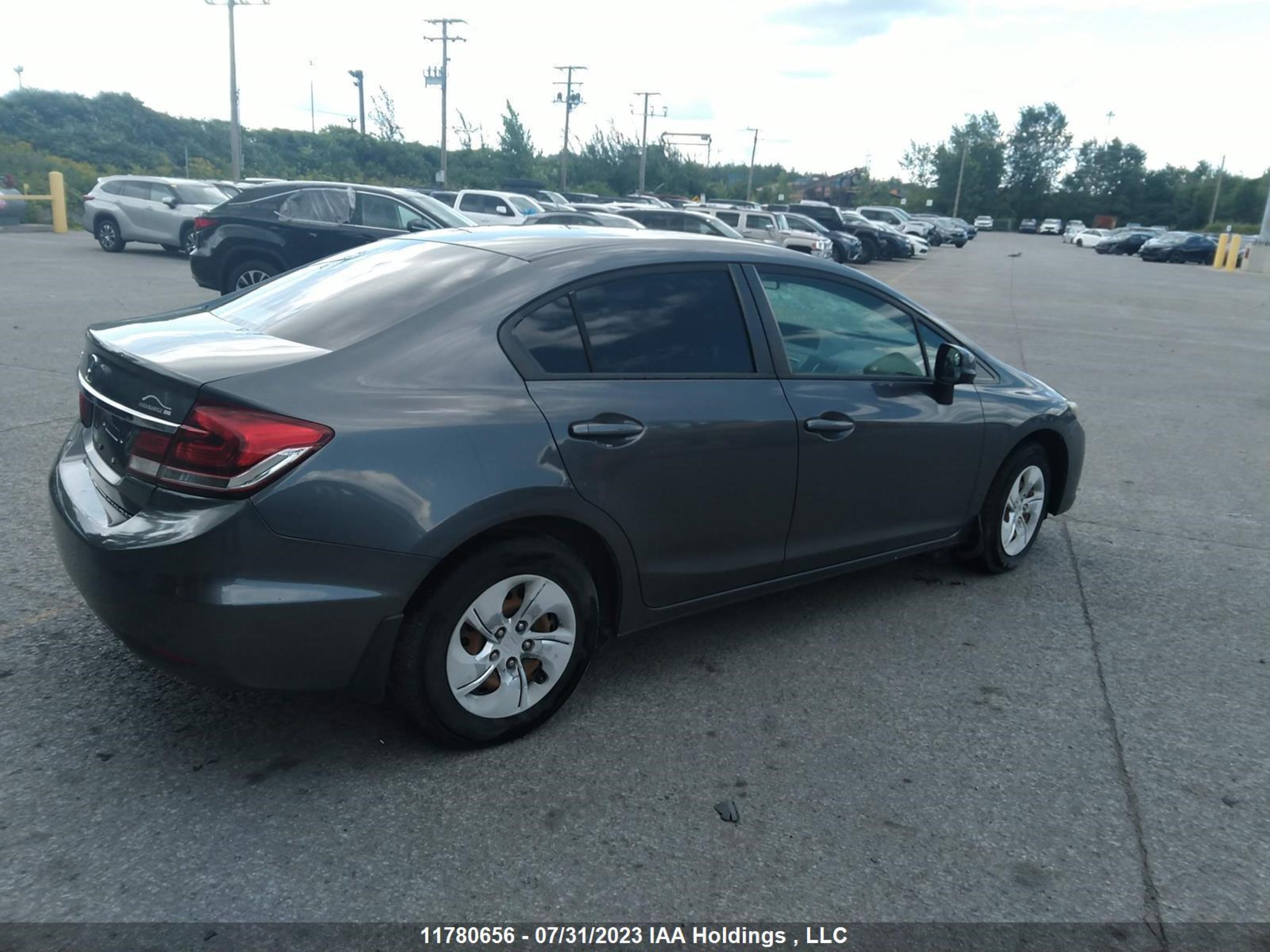 Photo 3 VIN: 2HGFB2F46DH109883 - HONDA CIVIC 