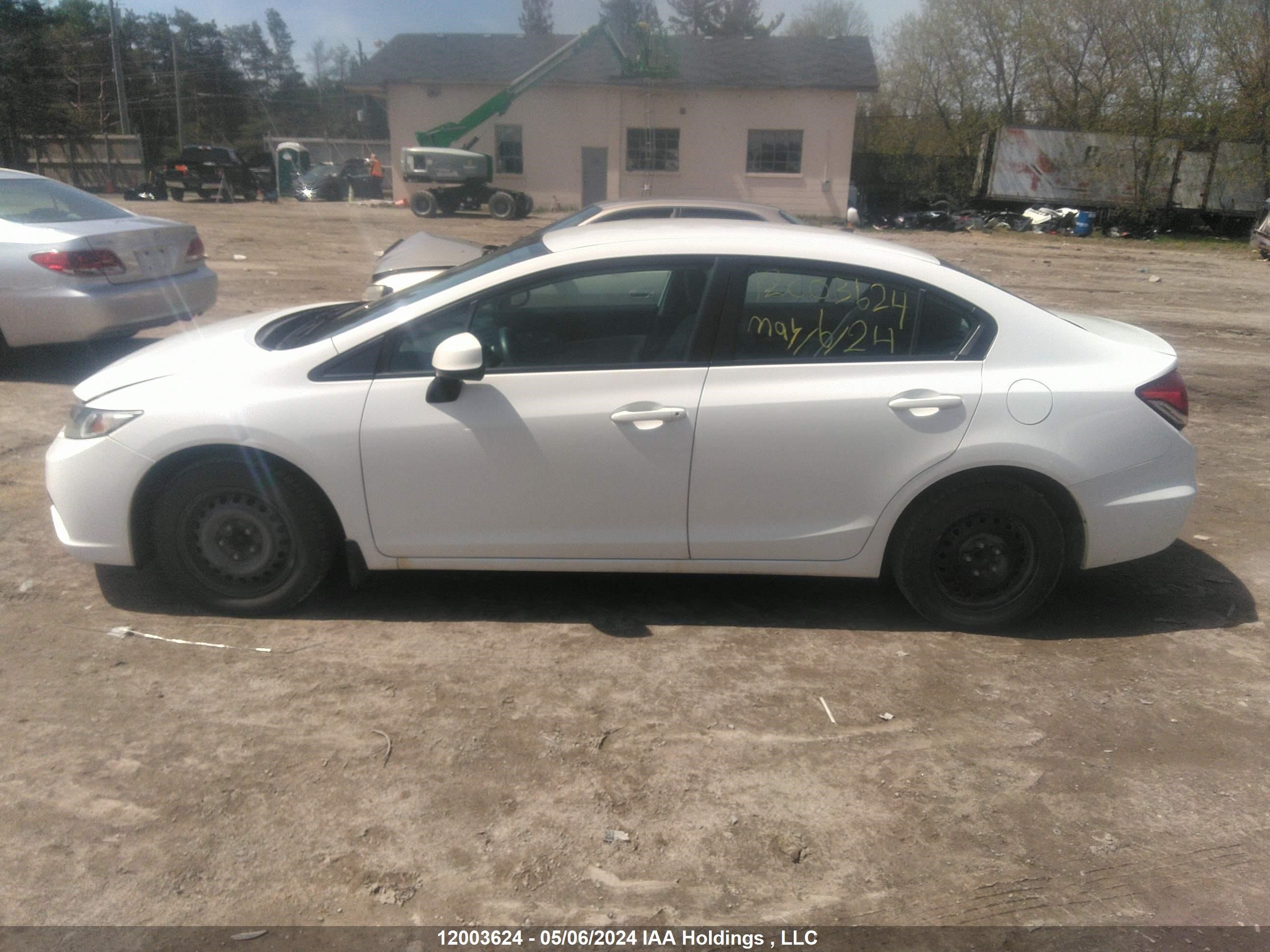 Photo 14 VIN: 2HGFB2F46DH110158 - HONDA CIVIC 