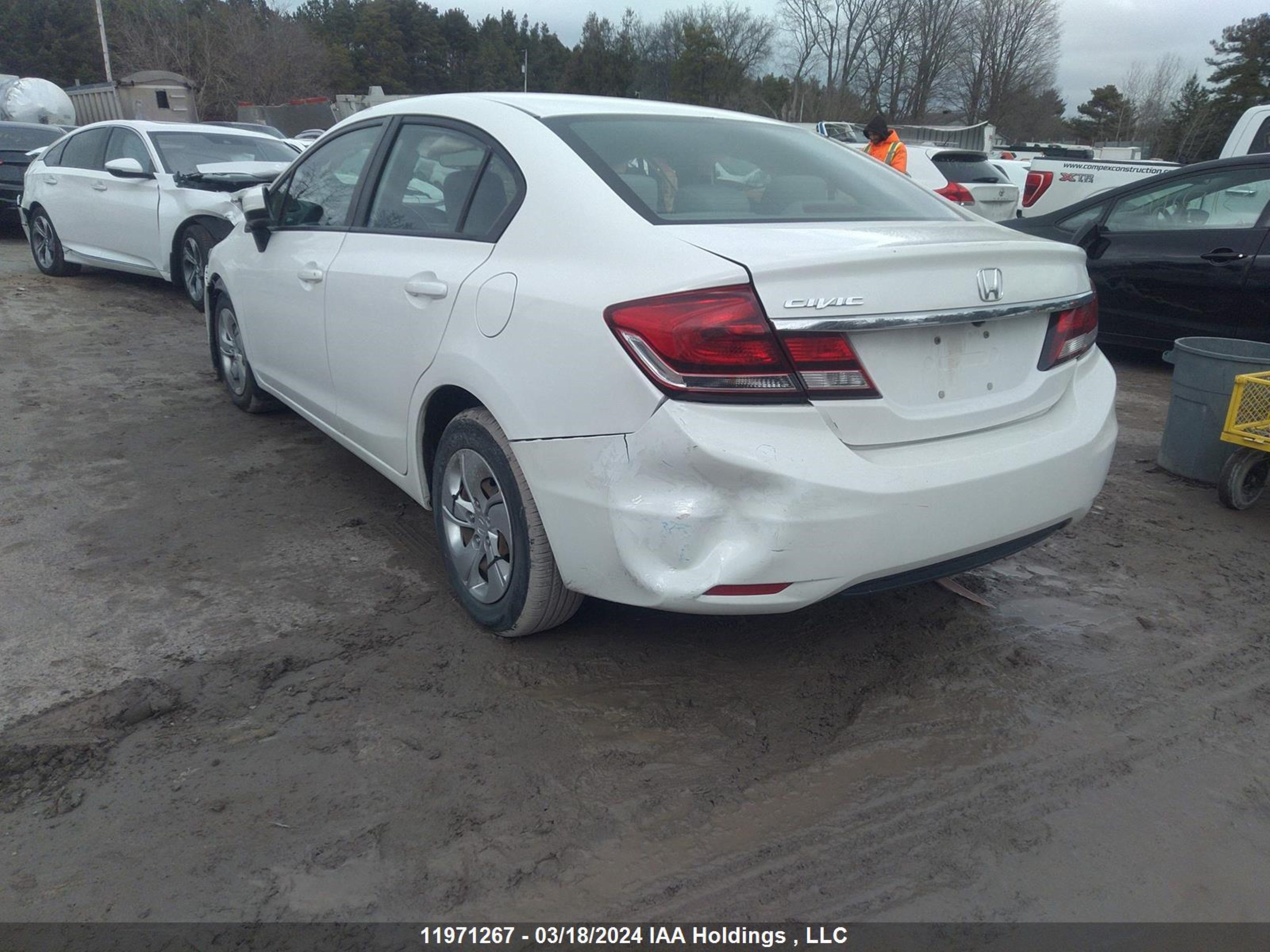 Photo 2 VIN: 2HGFB2F46FH053303 - HONDA CIVIC 