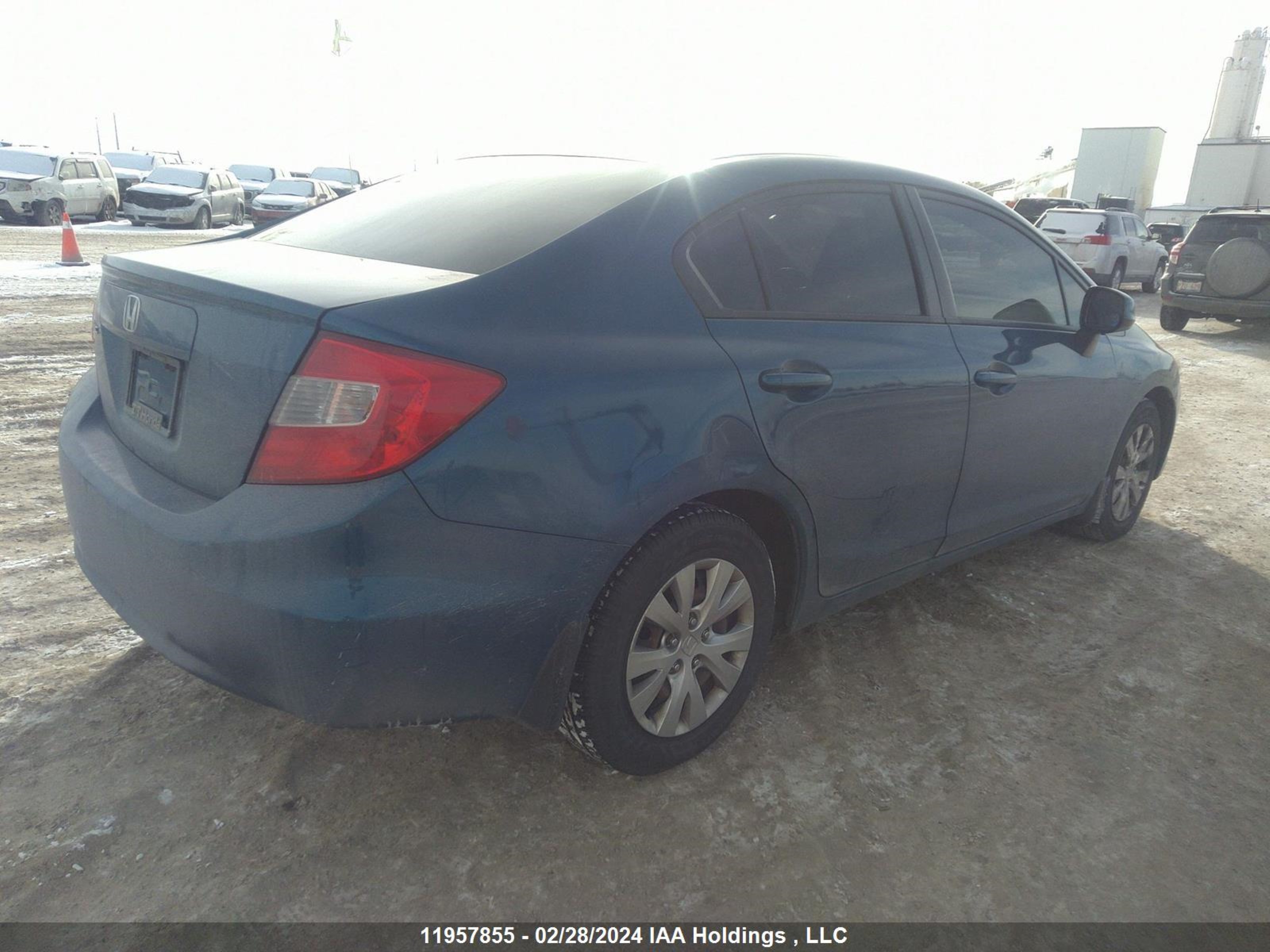 Photo 3 VIN: 2HGFB2F47CH028678 - HONDA CIVIC 