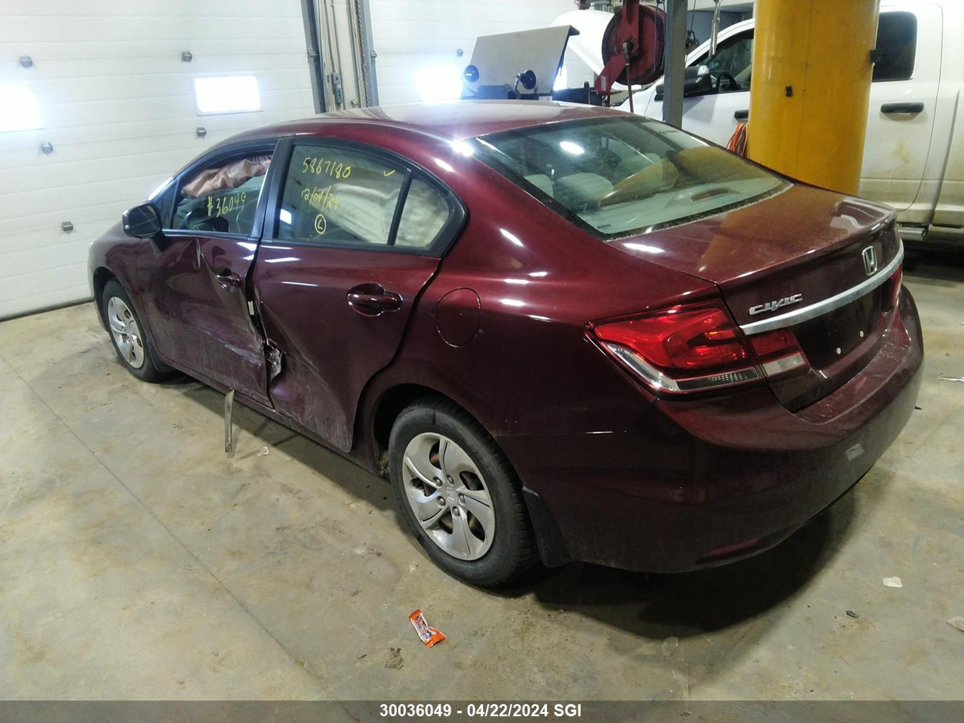 Photo 2 VIN: 2HGFB2F47DH026303 - HONDA CIVIC 