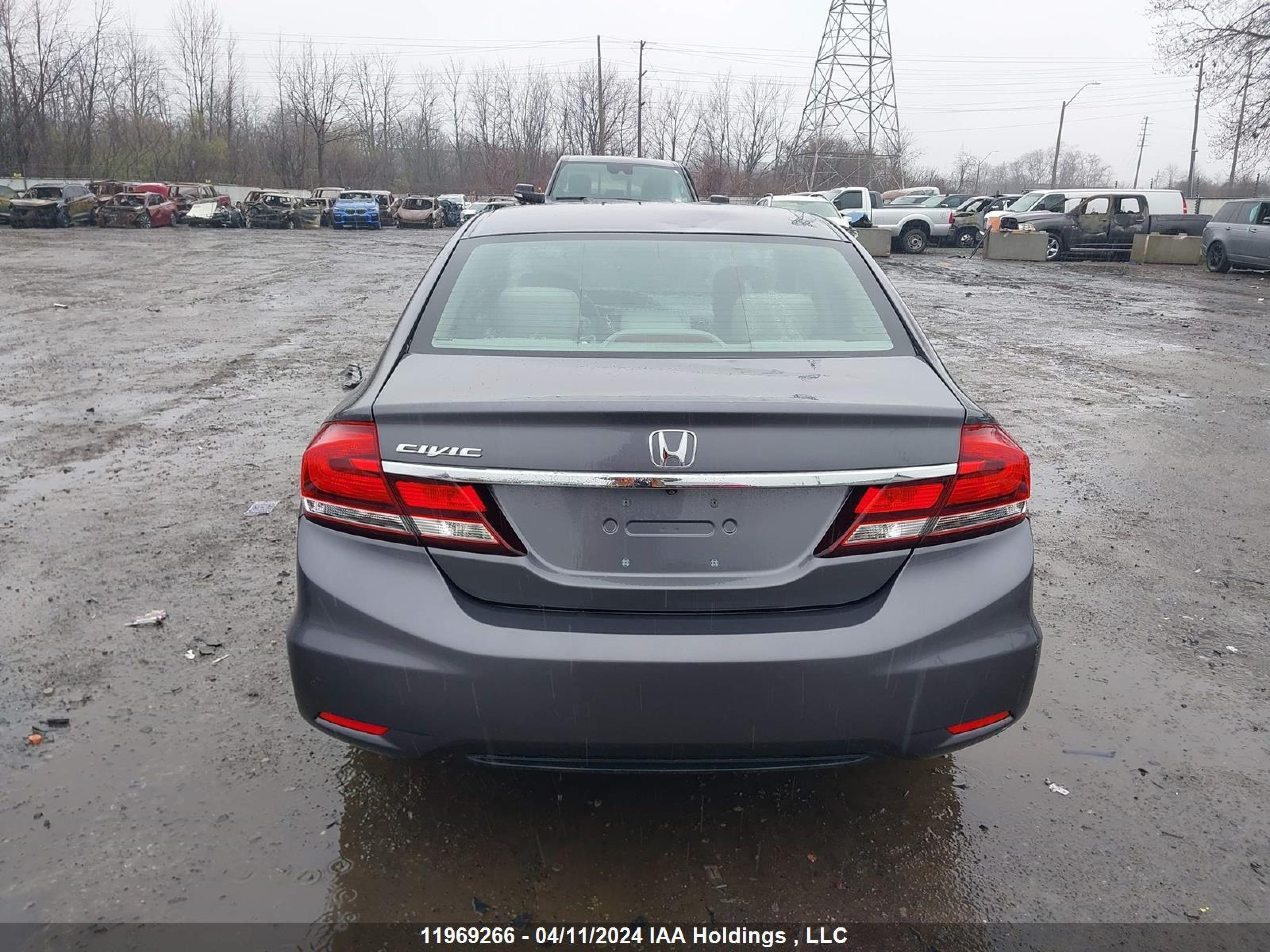 Photo 13 VIN: 2HGFB2F47FH007253 - HONDA CIVIC 